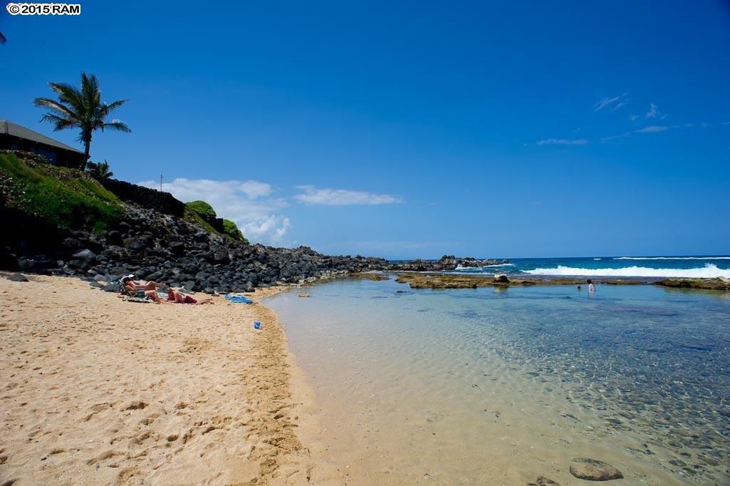 31  Kaiholo Pl Mama's Fish House, Spreckelsville/Paia/Kuau home - photo 2 of 30