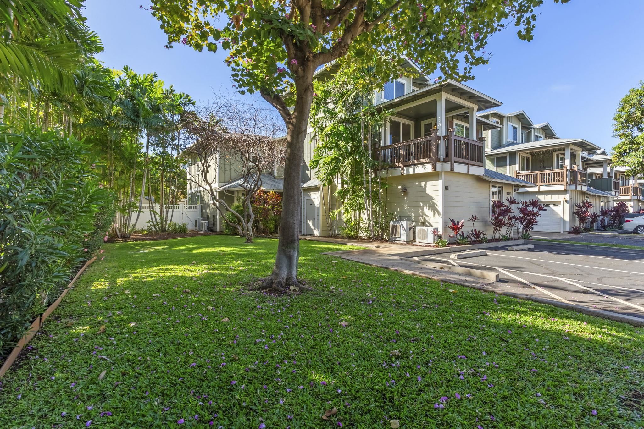 Hoonanea at Lahaina condo # 220, Lahaina, Hawaii - photo 3 of 38