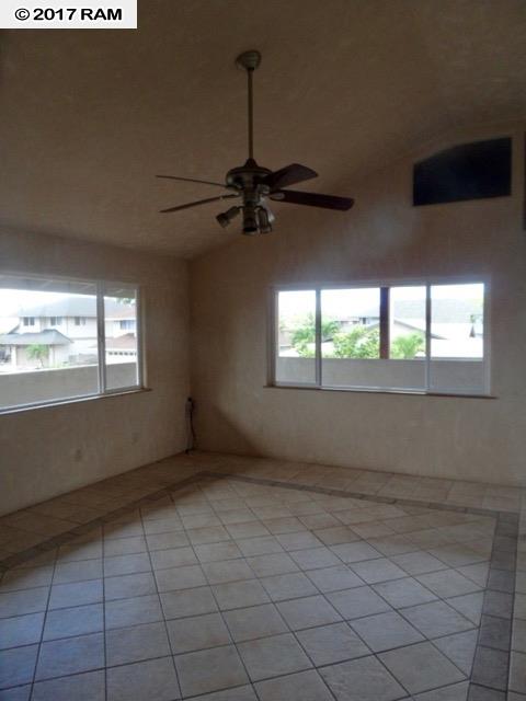 31  Kuuhale Pl , Kahului home - photo 7 of 18