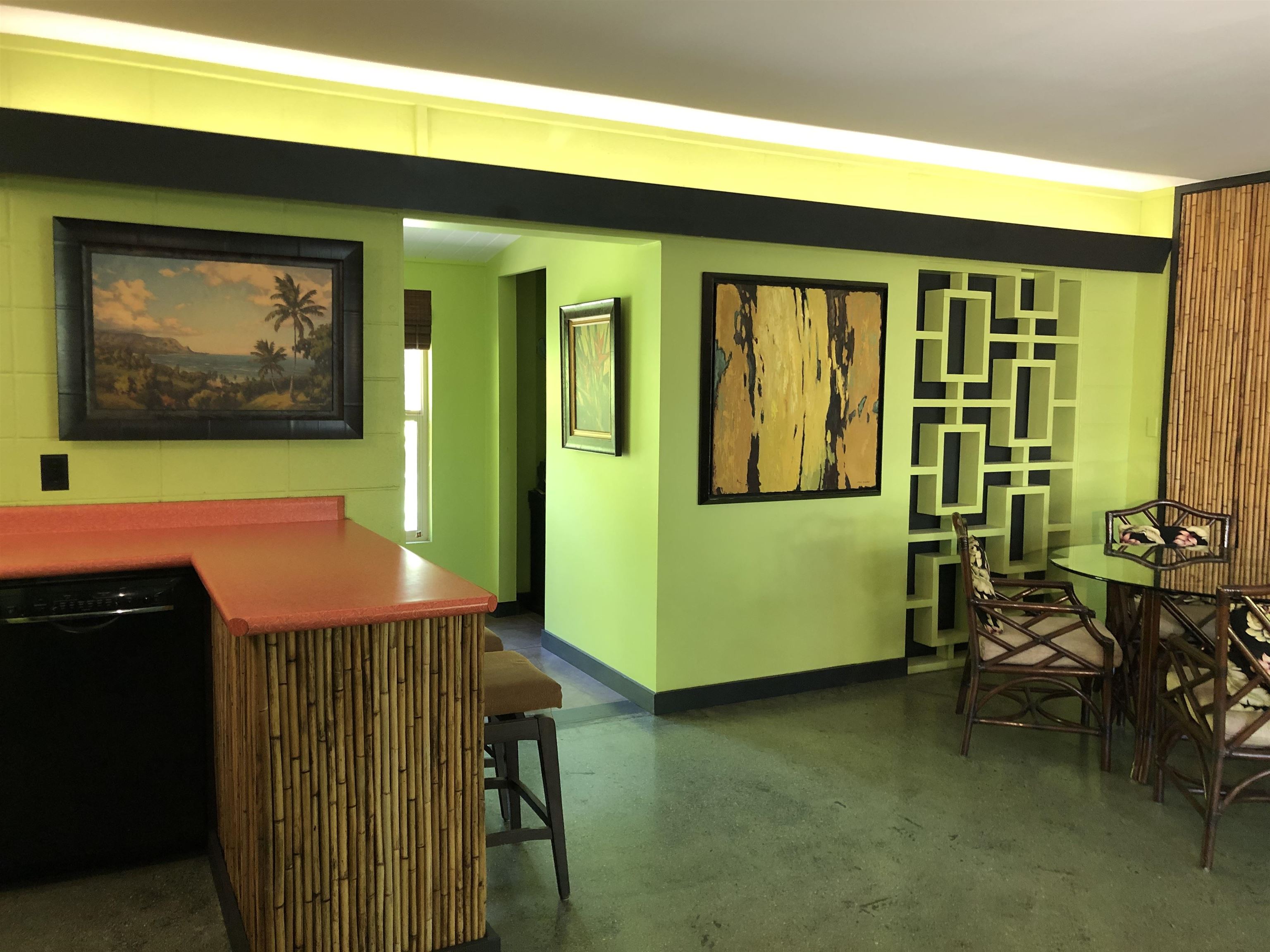 310  Front St Shark Pit, Lahaina home - photo 5 of 22