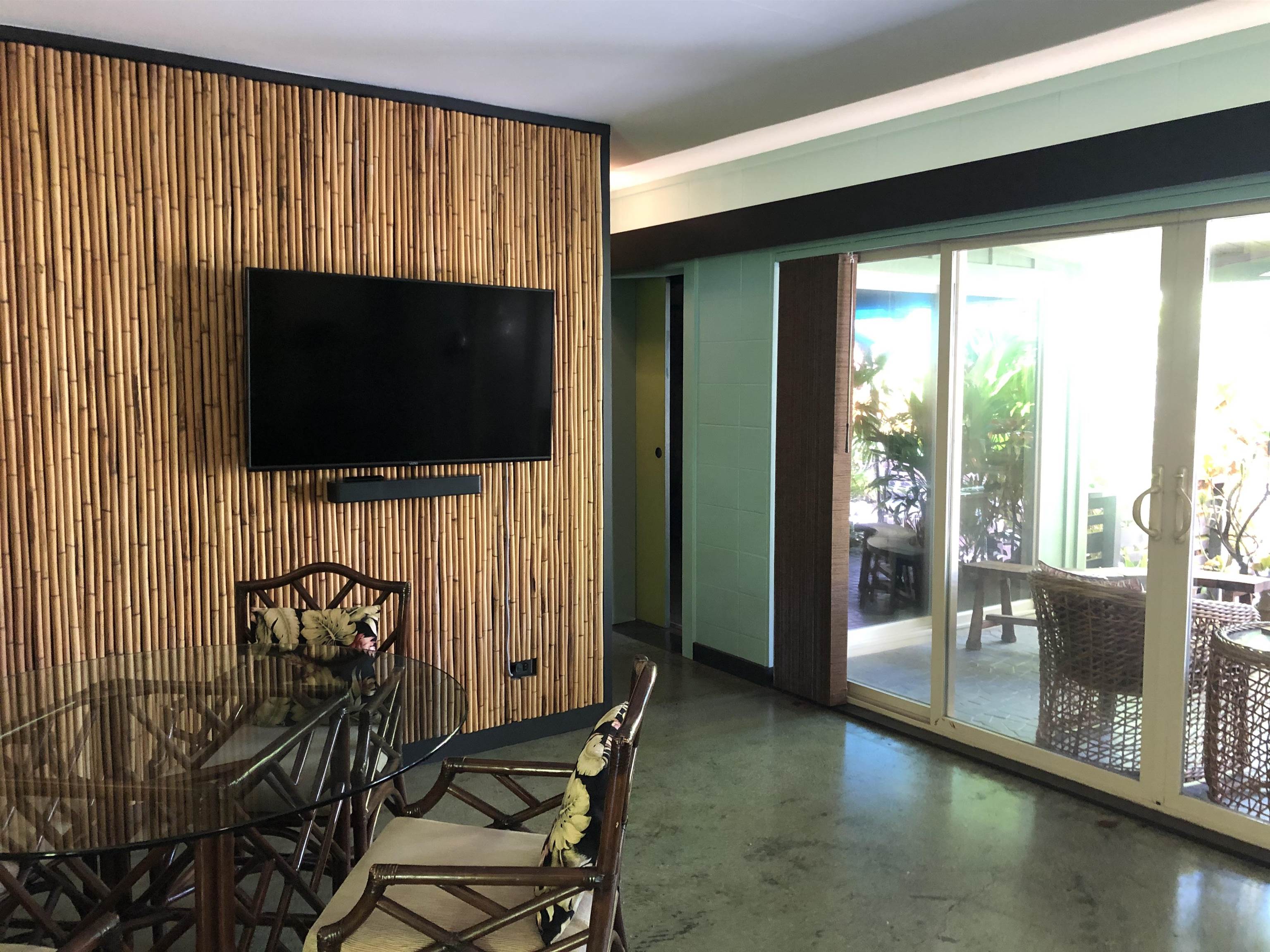 310  Front St Shark Pit, Lahaina home - photo 6 of 22