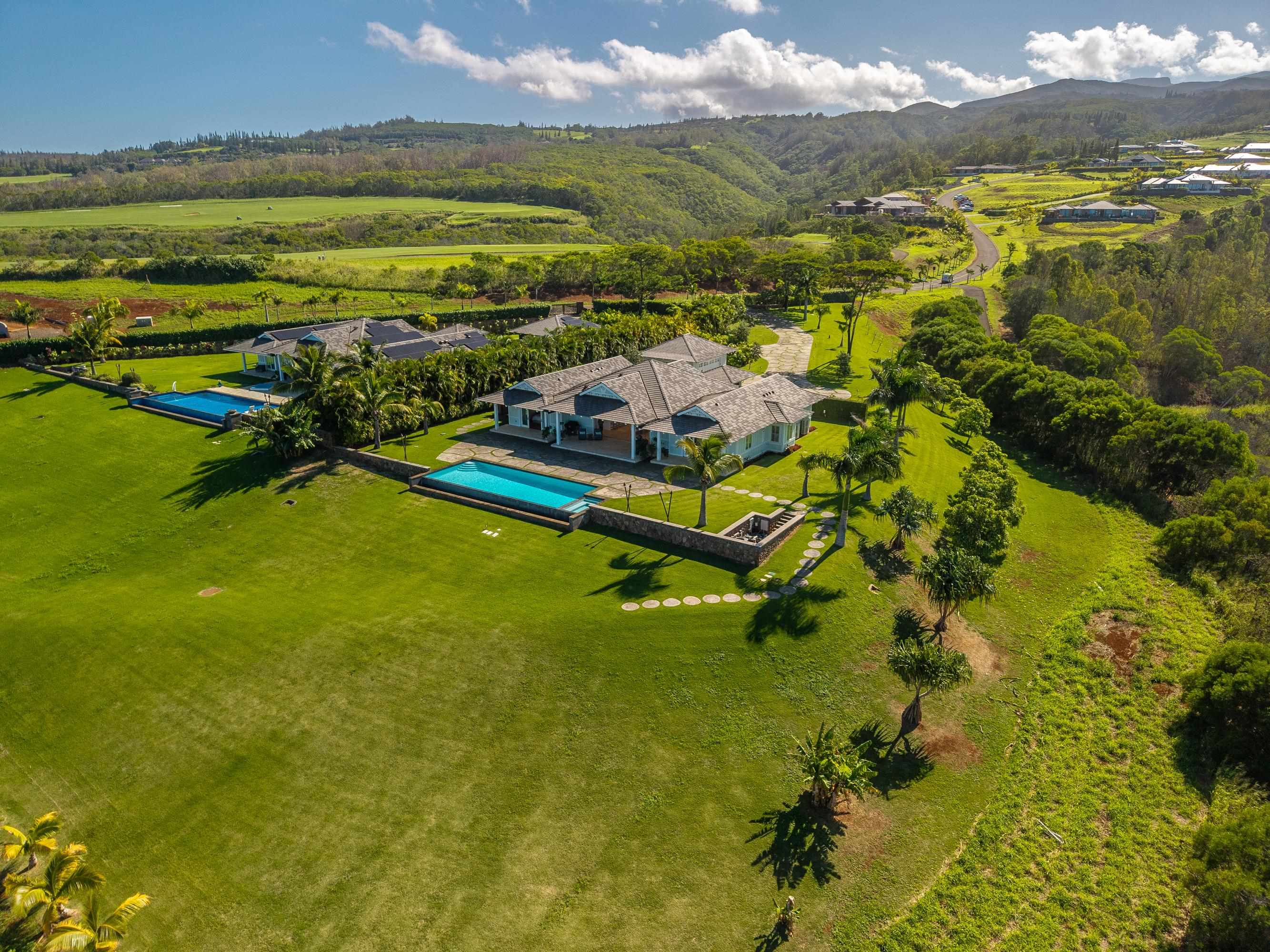 310  Mahana Ridge St Kapalua, Kapalua home - photo 2 of 50