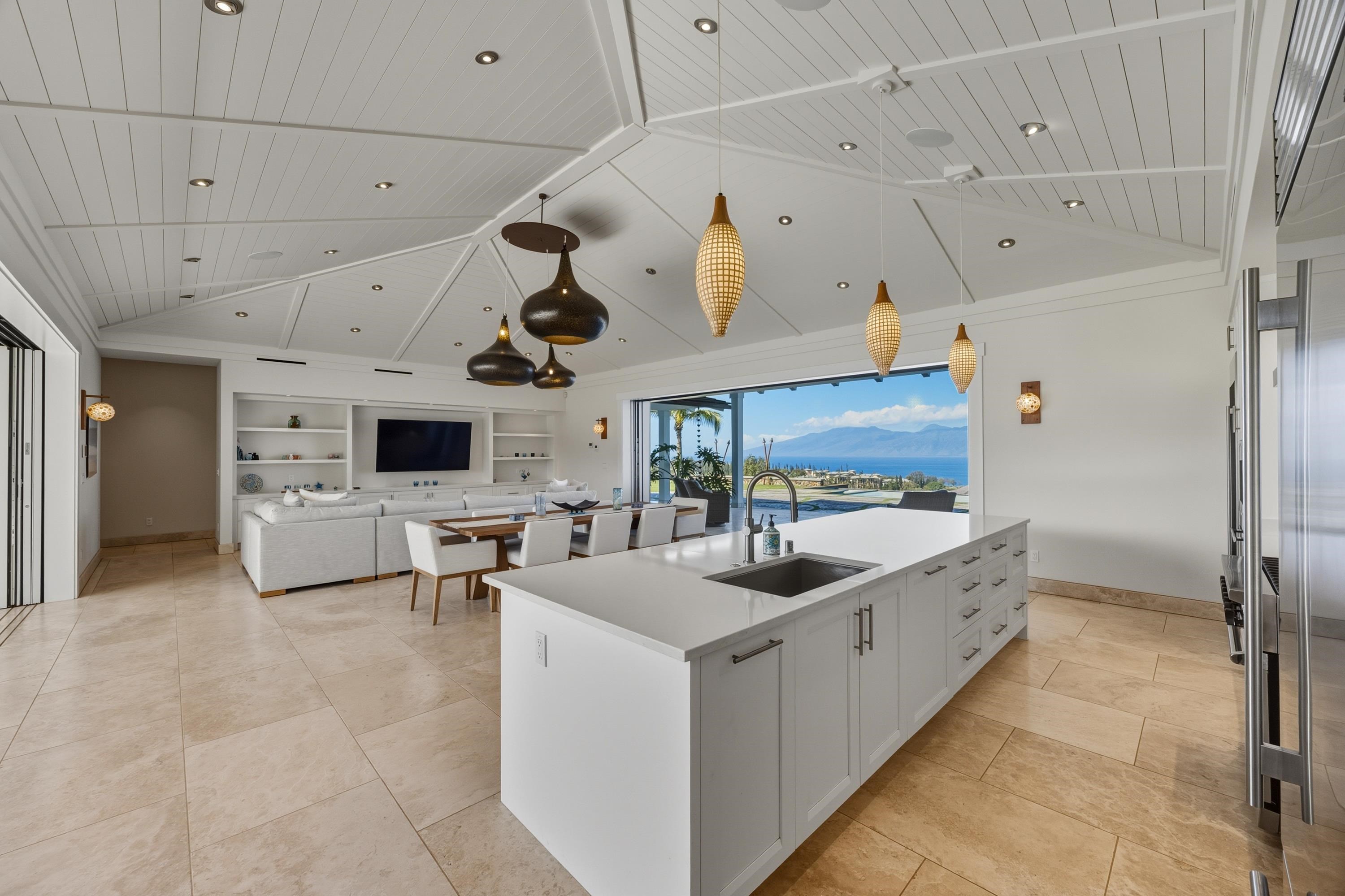 310  Mahana Ridge St Kapalua, Kapalua home - photo 3 of 50