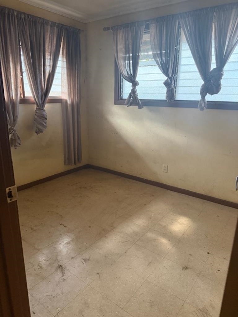 311  S Lehua St , Kahului home - photo 9 of 11