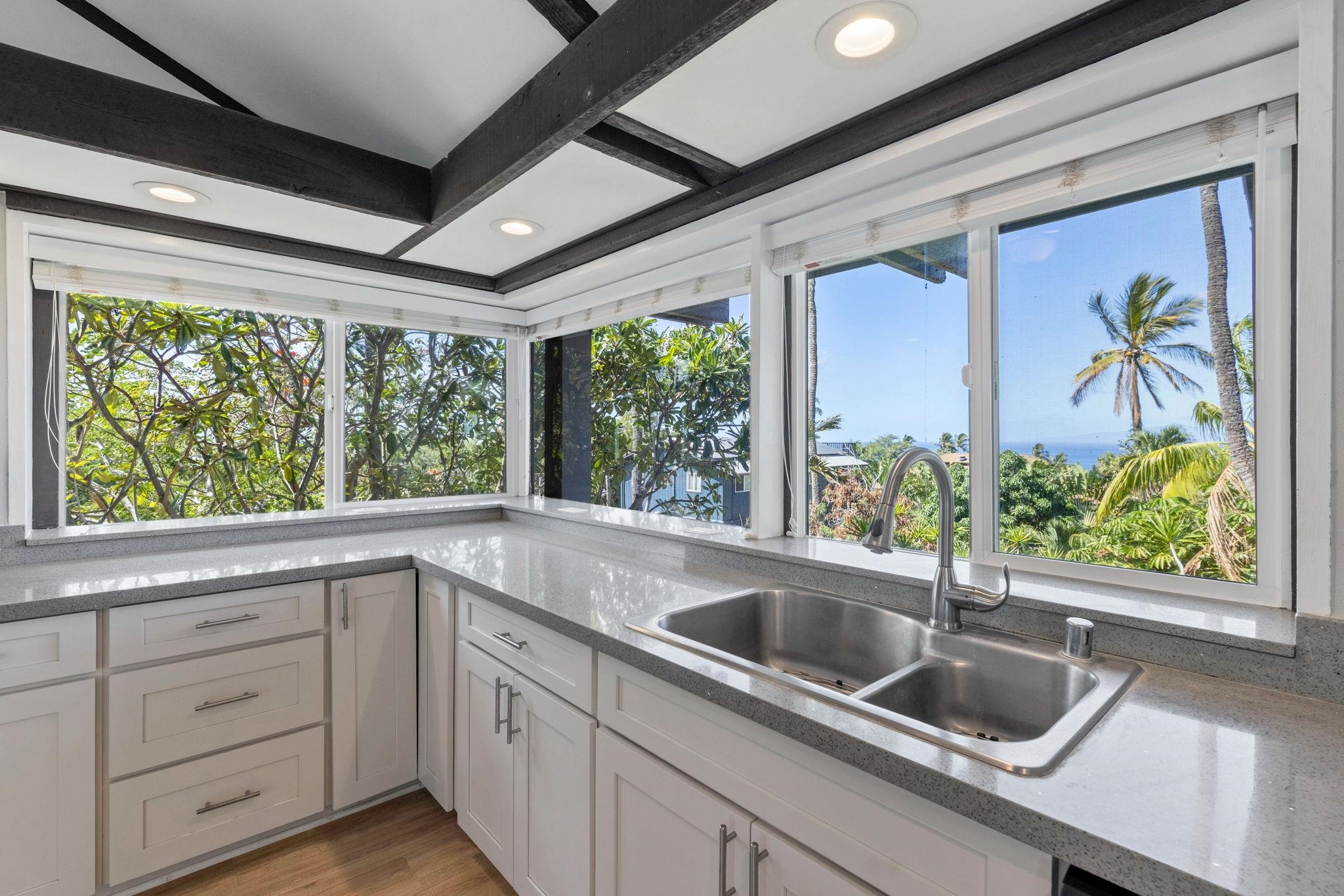 3124  Nahenahe Pl , Maui Meadows home - photo 14 of 48