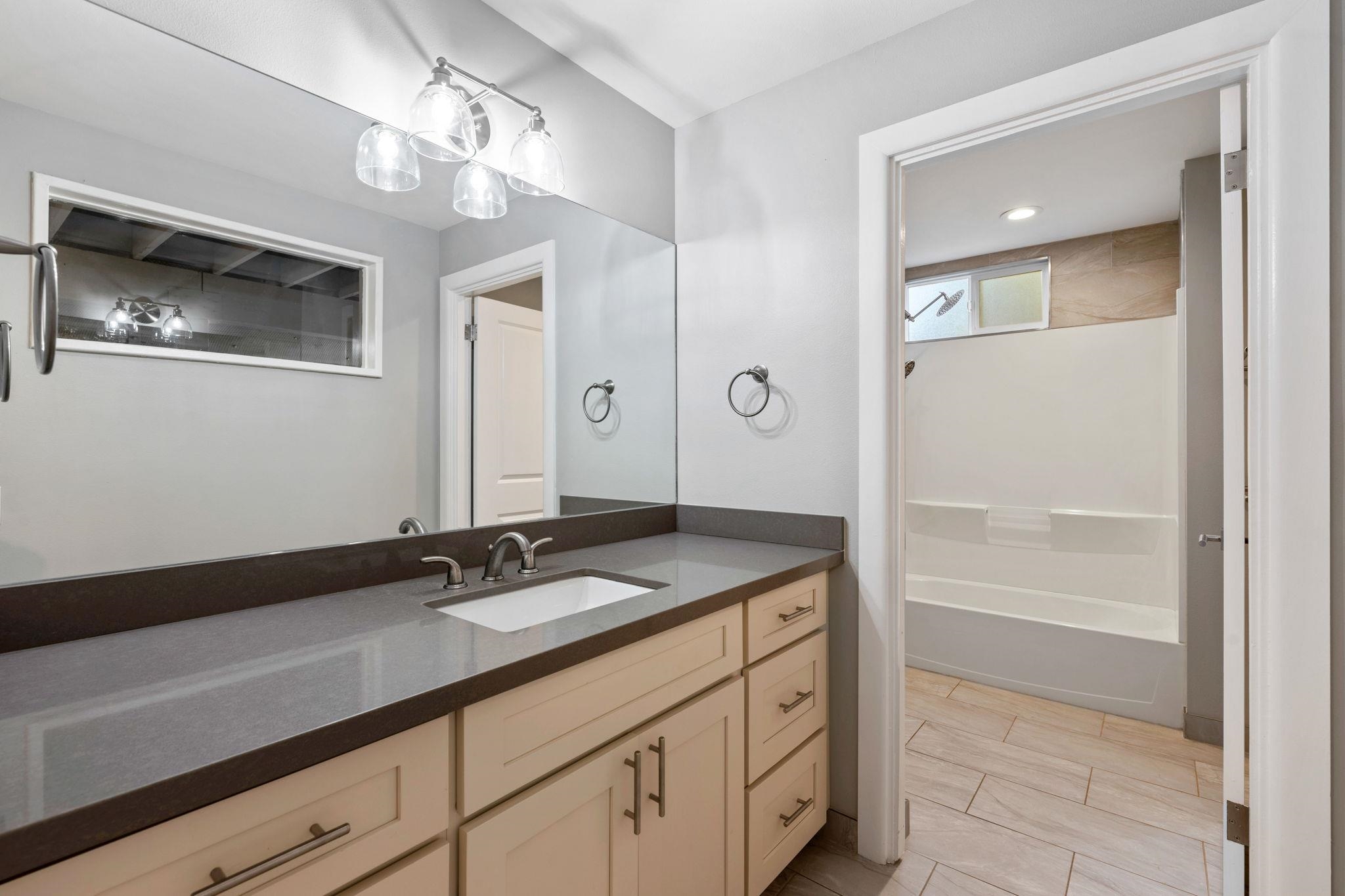 3124  Nahenahe Pl , Maui Meadows home - photo 34 of 48