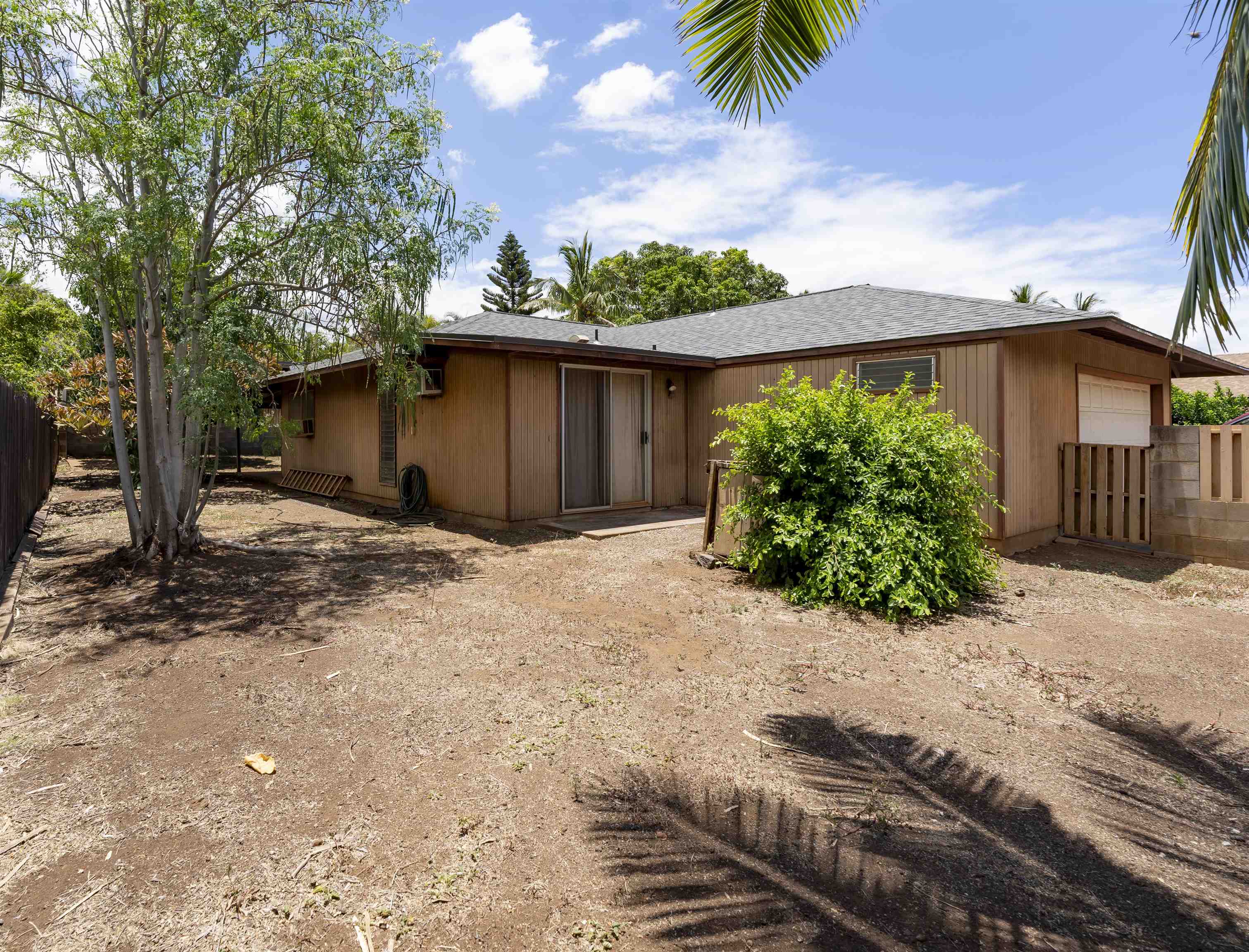 313  Hale Kai St , Kihei home - photo 7 of 21