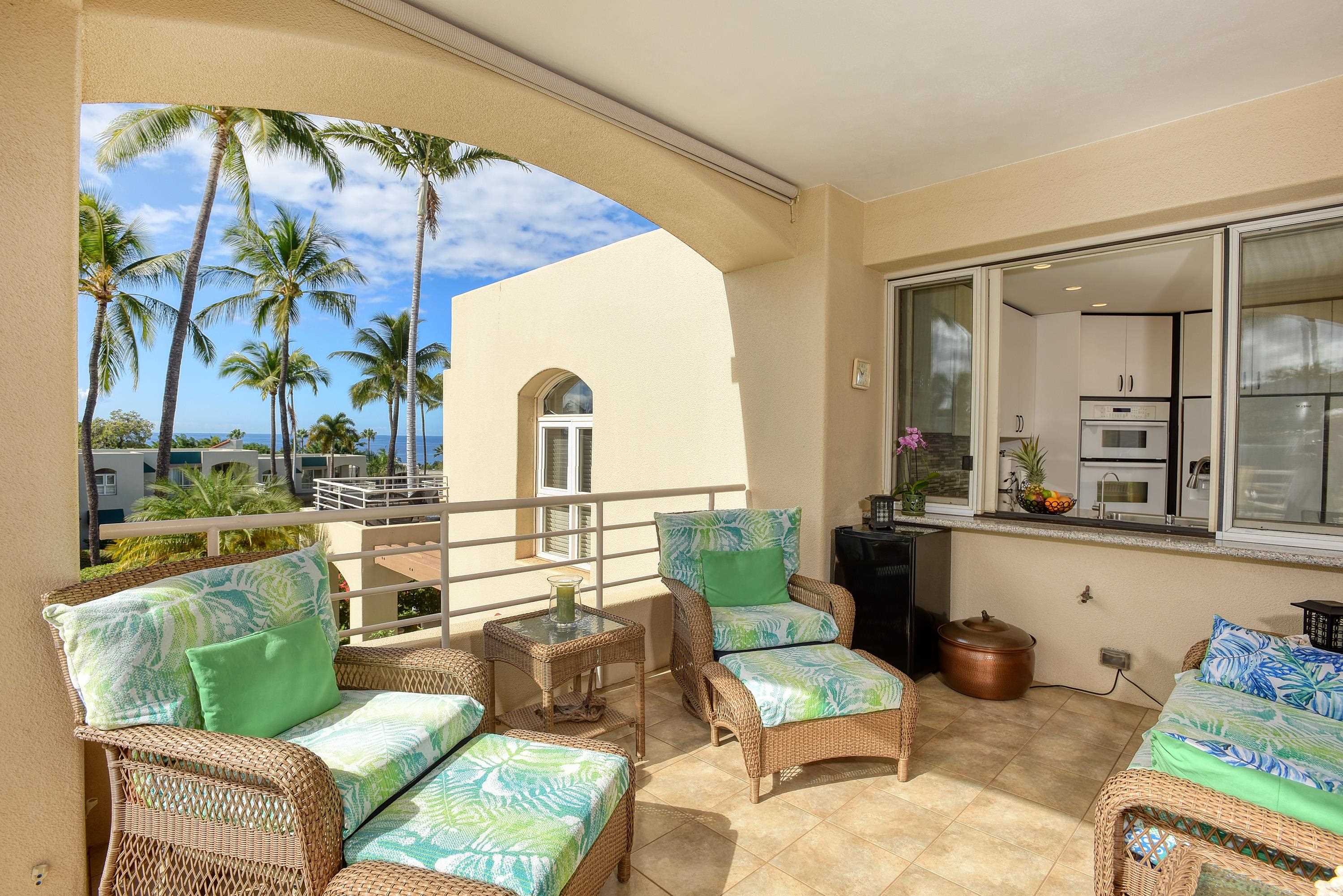Wailea Palms condo # 2404, Kihei, Hawaii - photo 3 of 39