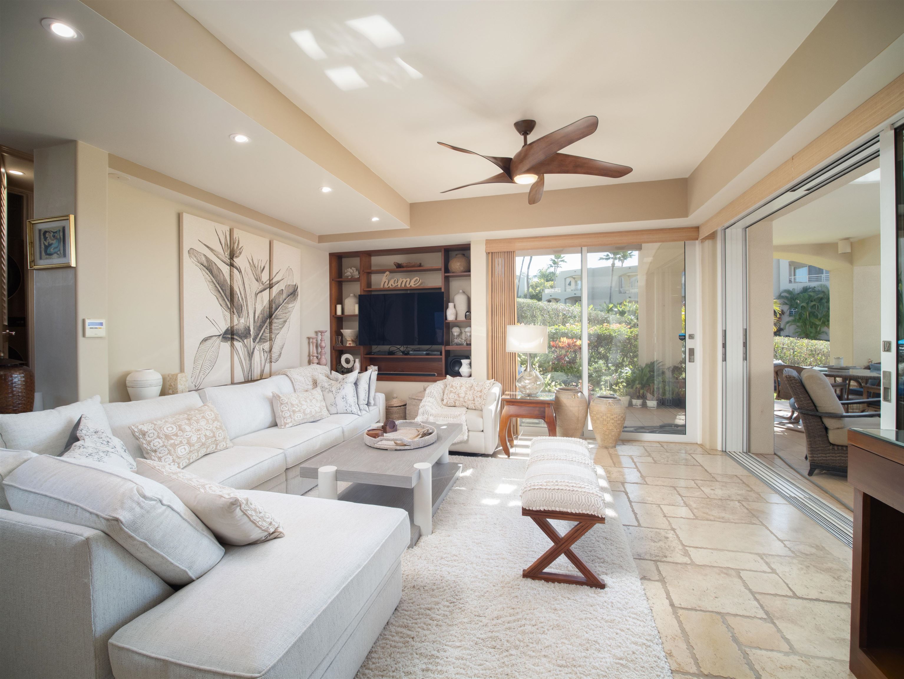 Wailea Palms condo # 2703, Kihei, Hawaii - photo 6 of 38