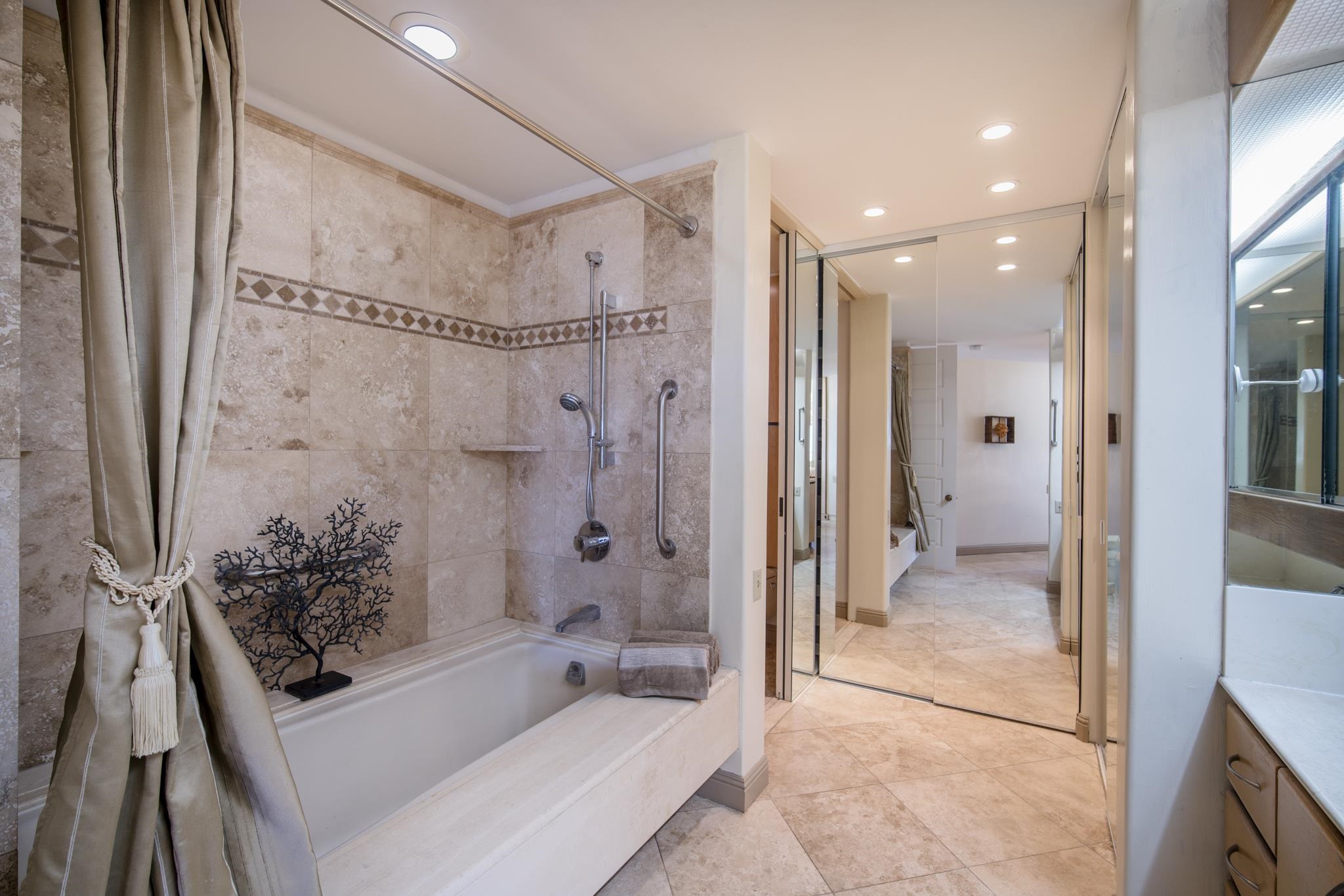 Wailea Palms condo # 3202, Kihei, Hawaii - photo 22 of 47