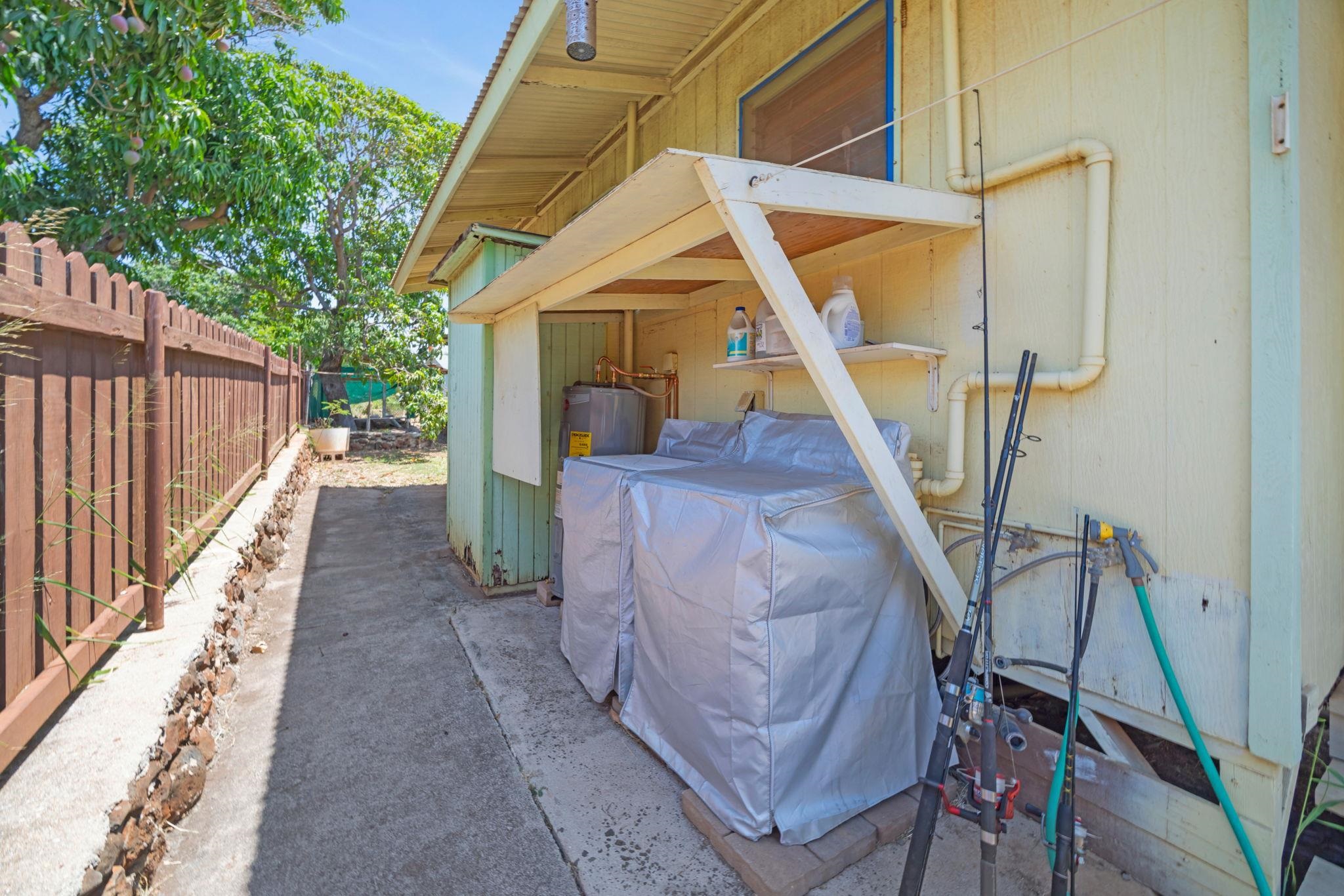 317  Kenolio Rd , Kihei home - photo 19 of 45