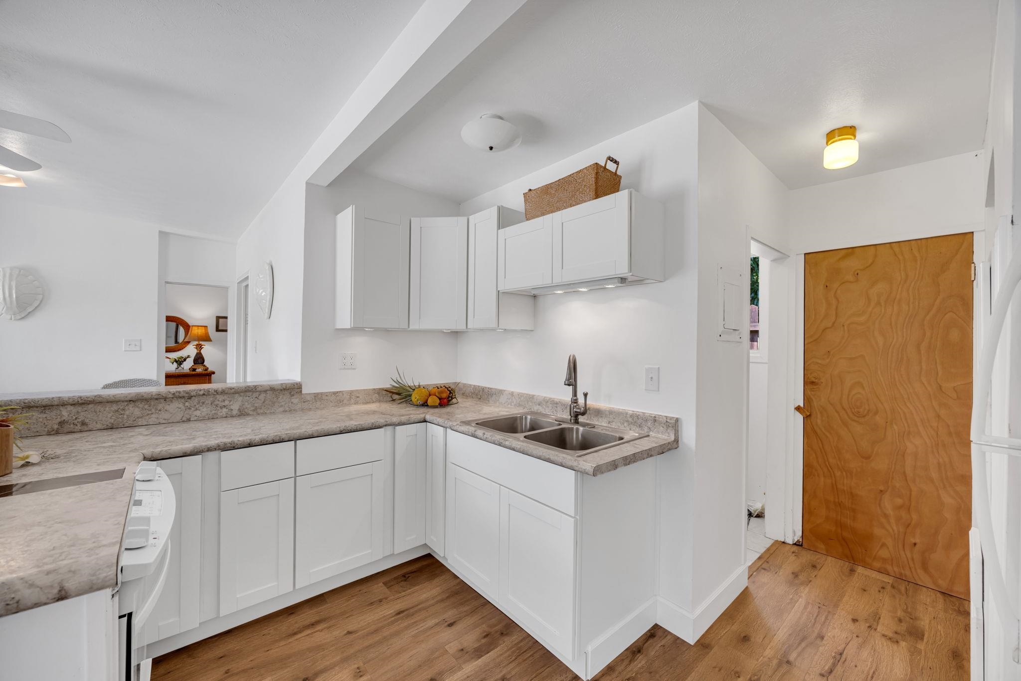 317  Kenolio Rd , Kihei home - photo 9 of 45