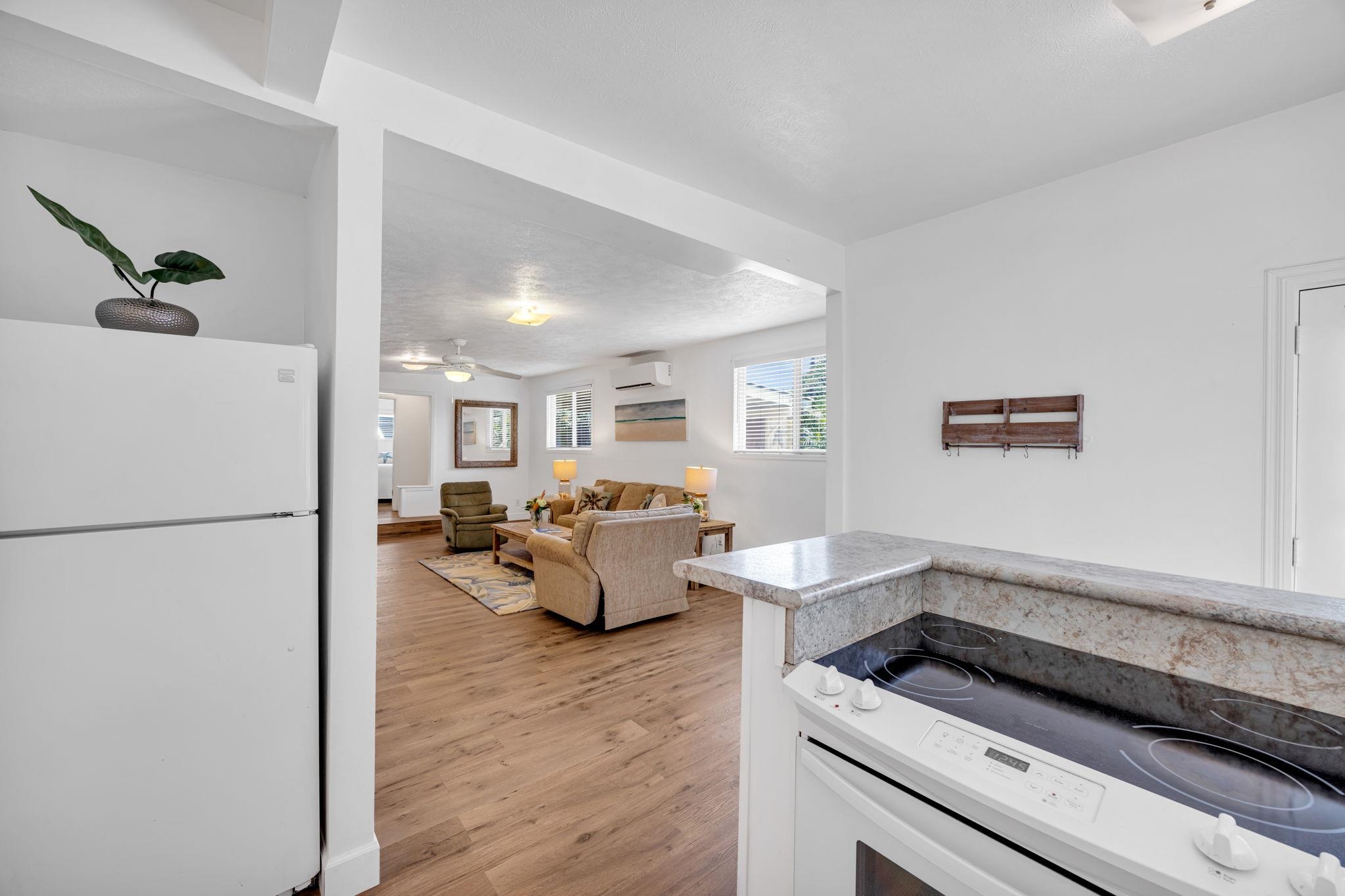 317  Kenolio Rd , Kihei home - photo 10 of 45