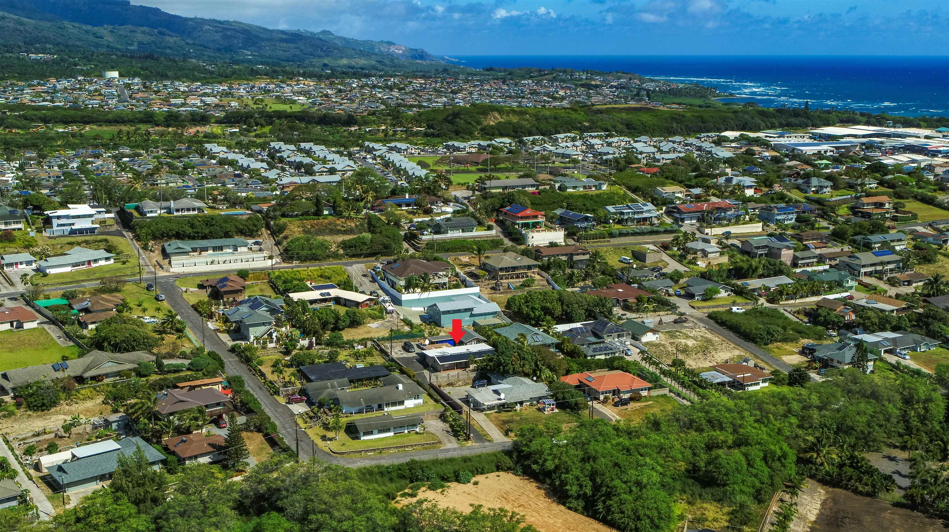319  Leleihoku St , Wailuku home - photo 2 of 30