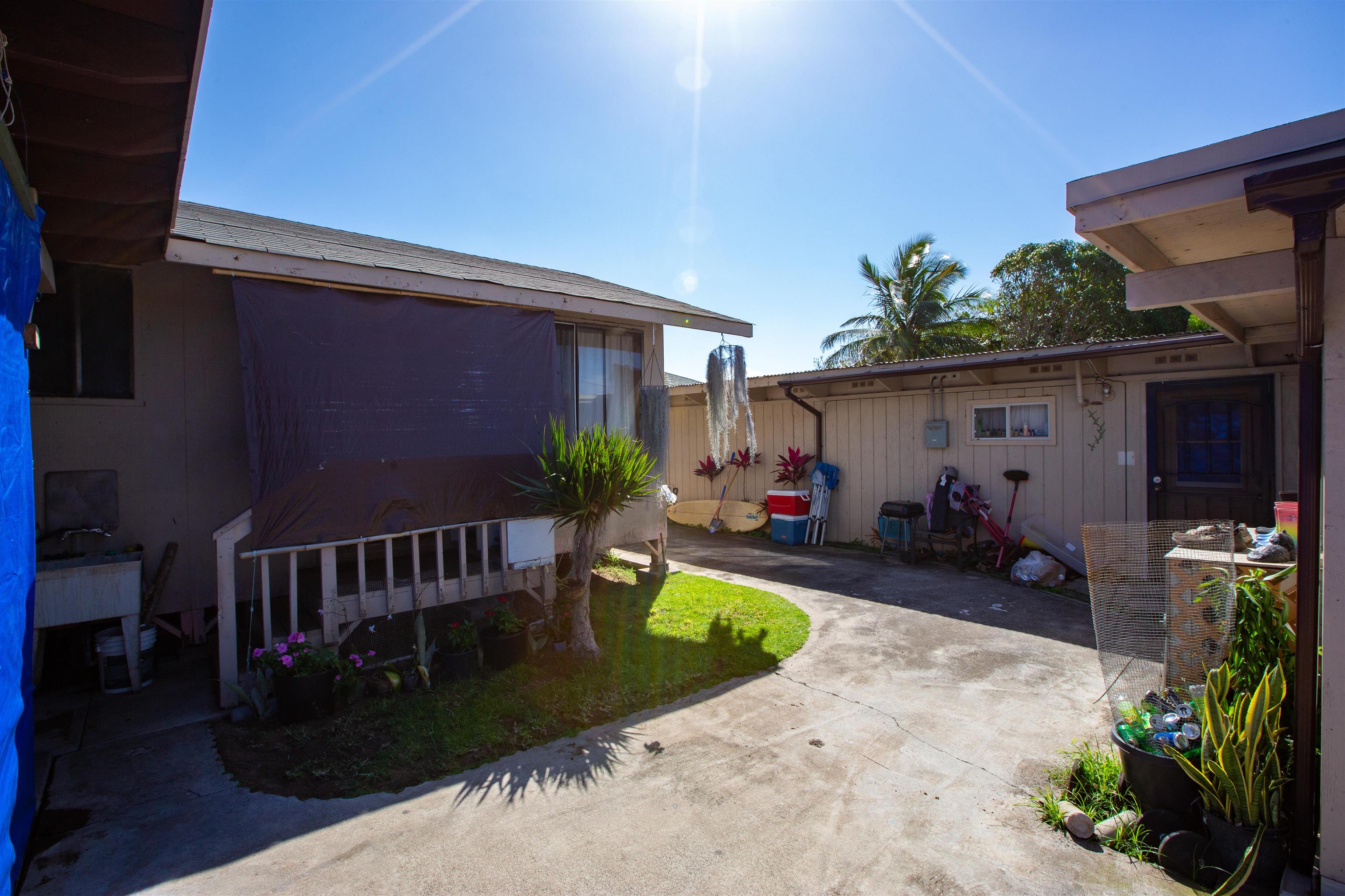 319  Leleihoku St , Wailuku home - photo 27 of 30