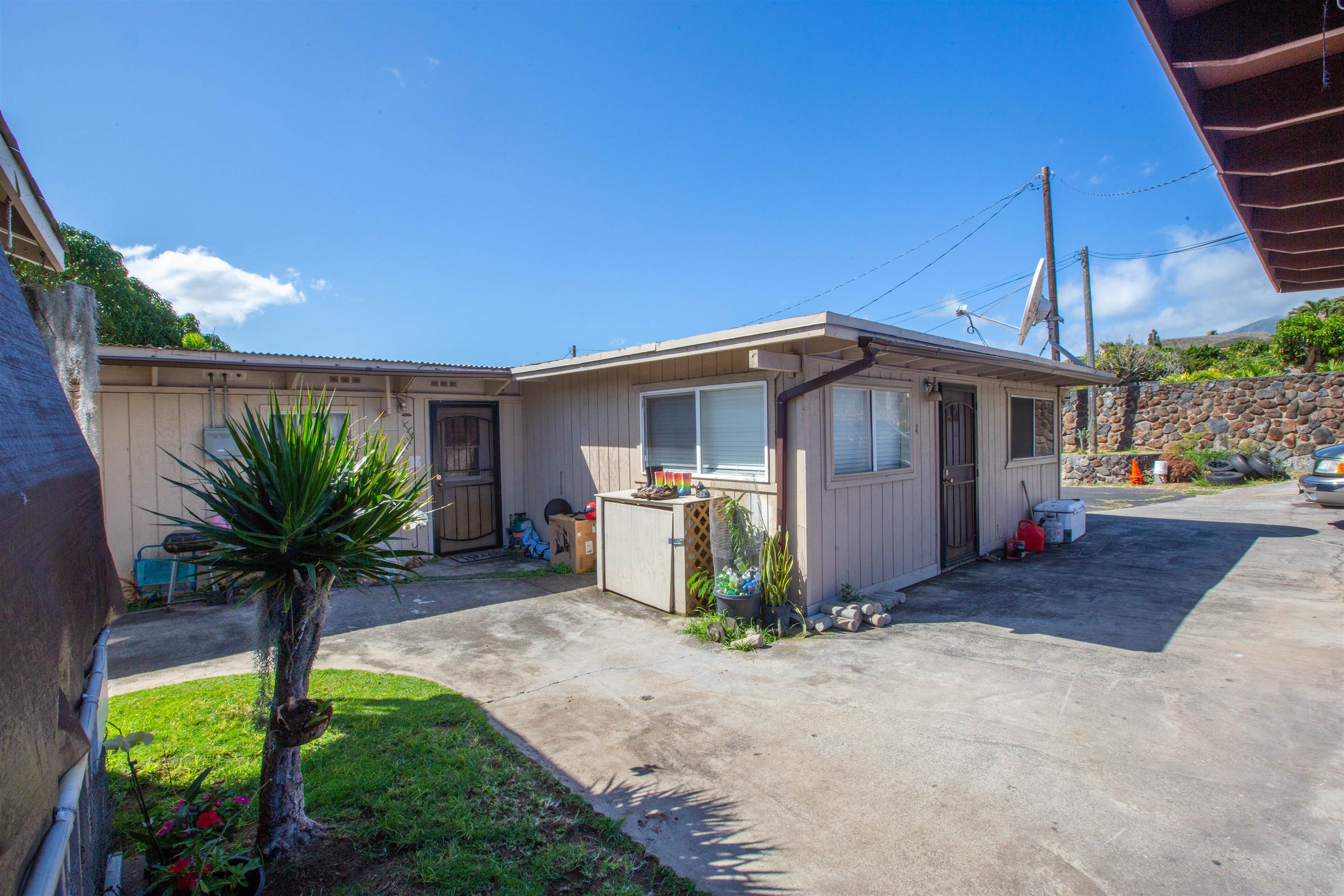 319  Leleihoku St , Wailuku home - photo 29 of 30
