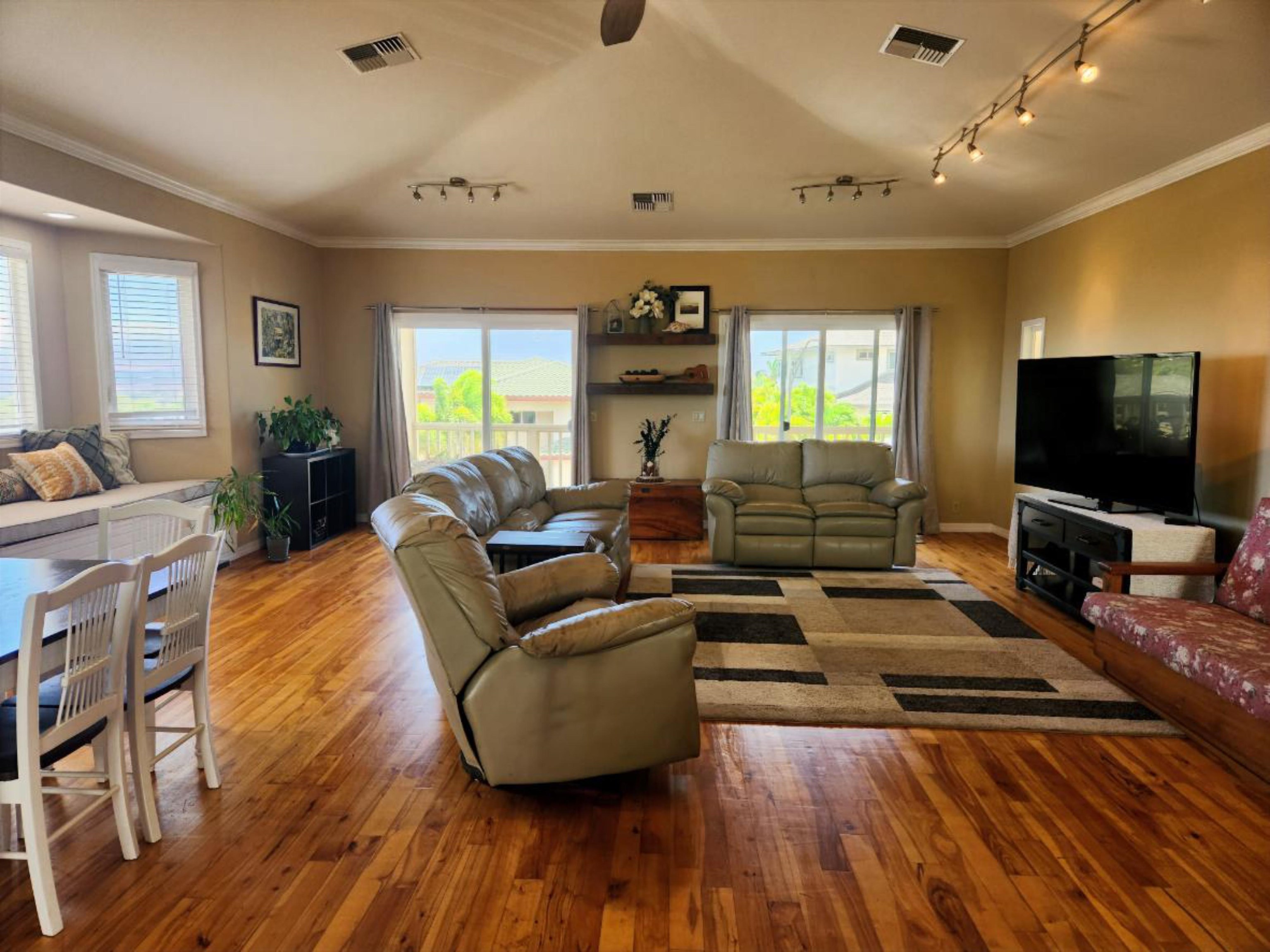 32  Kapueone Pl Maui Lani, Wailuku home - photo 5 of 31