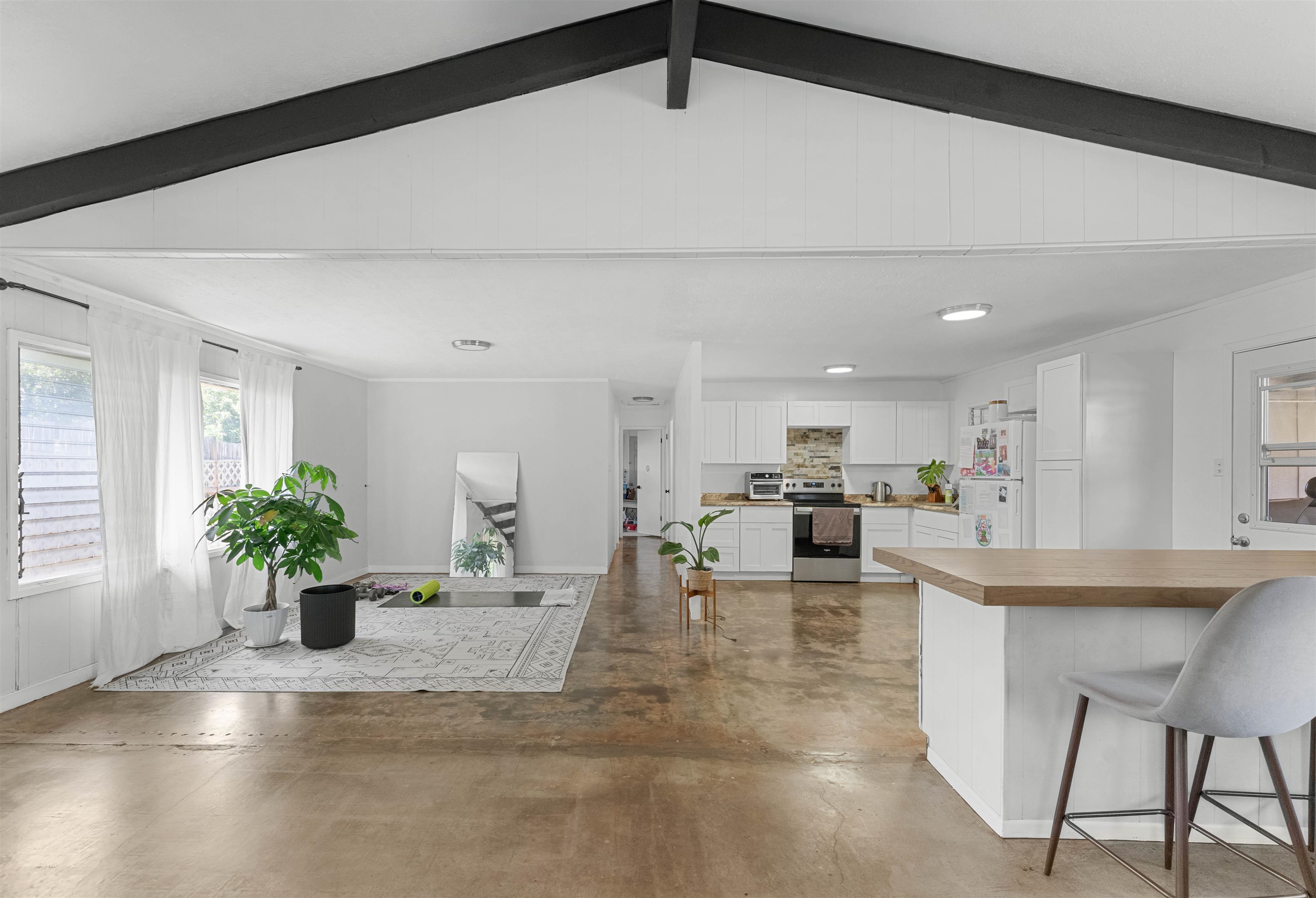 32  Ulumau Pl , Spreckelsville/Paia/Kuau home - photo 5 of 16