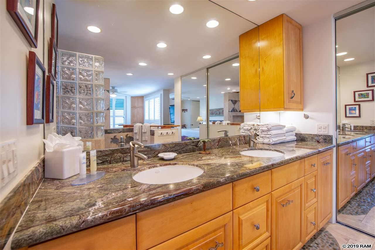 Palms at Wailea I condo # 1806, Kihei, Hawaii - photo 12 of 27