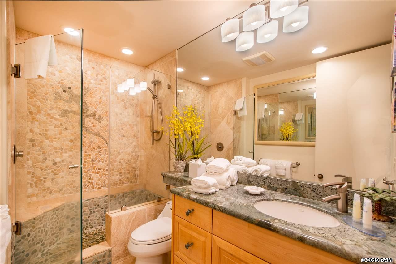 Palms at Wailea I condo # 1806, Kihei, Hawaii - photo 7 of 27