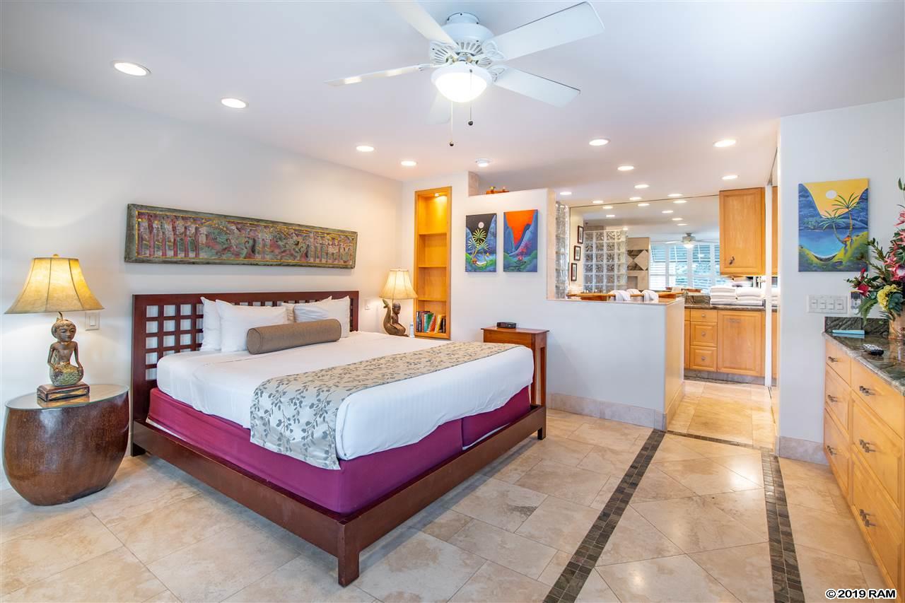 Palms at Wailea I condo # 1806, Kihei, Hawaii - photo 10 of 27