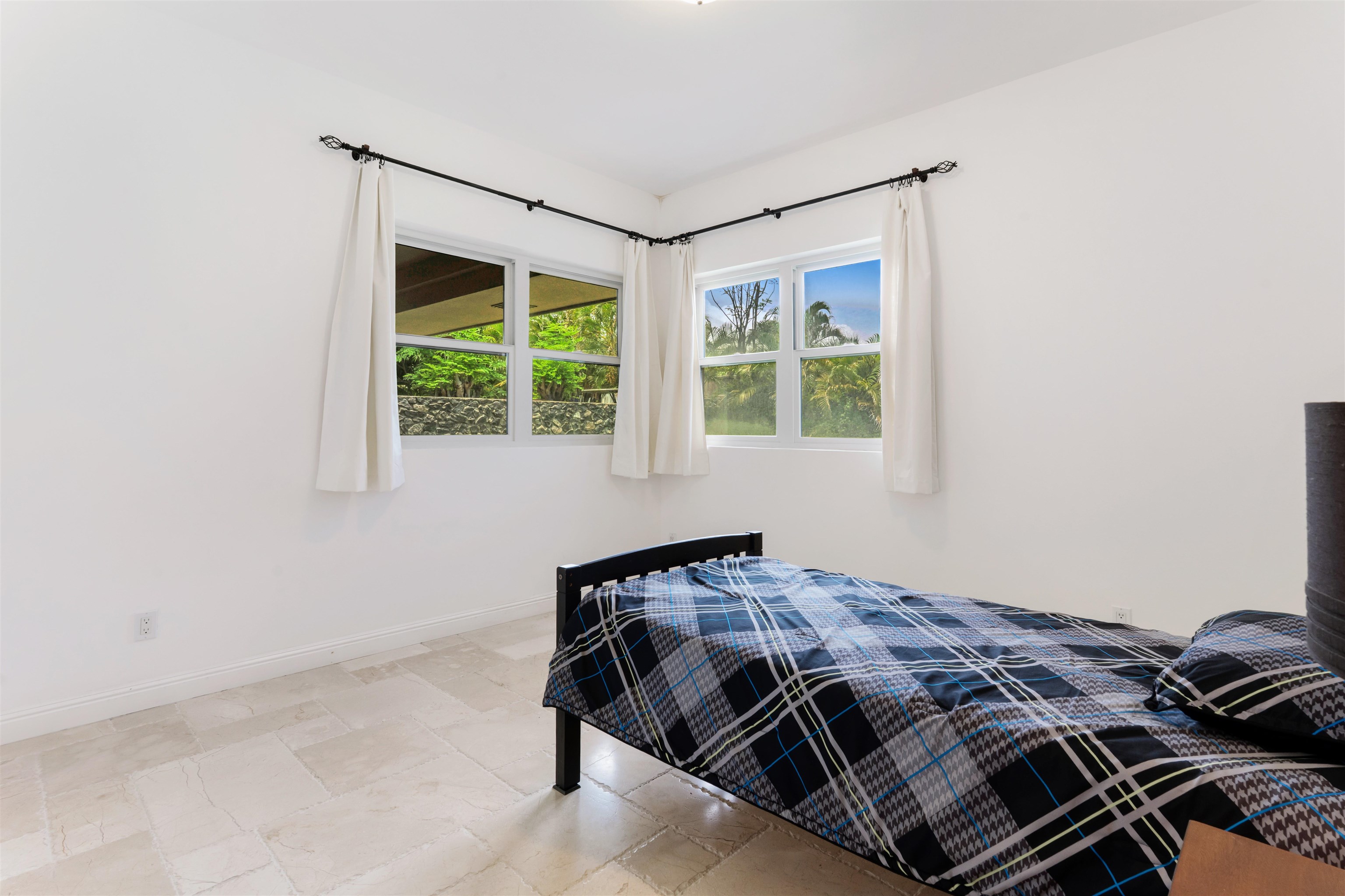 321  Puumakani Pl The Fairways, Kahului home - photo 14 of 37