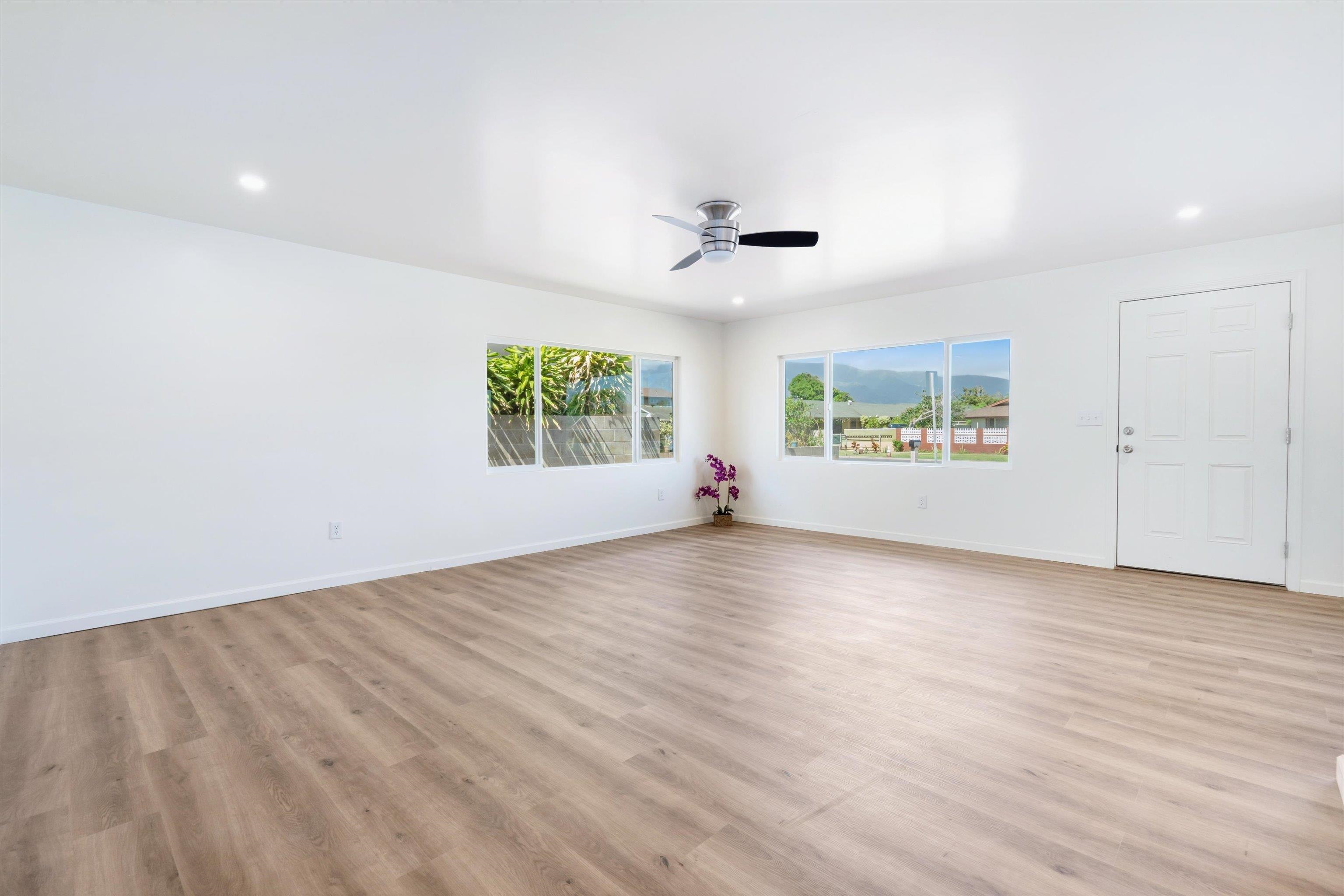 323  Papa Ave , Kahului home - photo 4 of 40