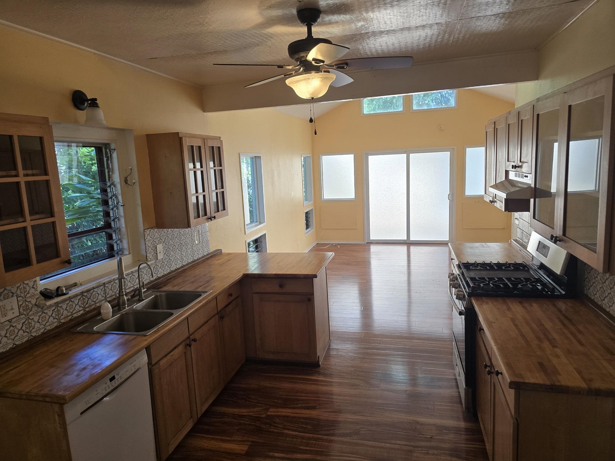 3237  Luahine Pl , Haiku home - photo 7 of 15