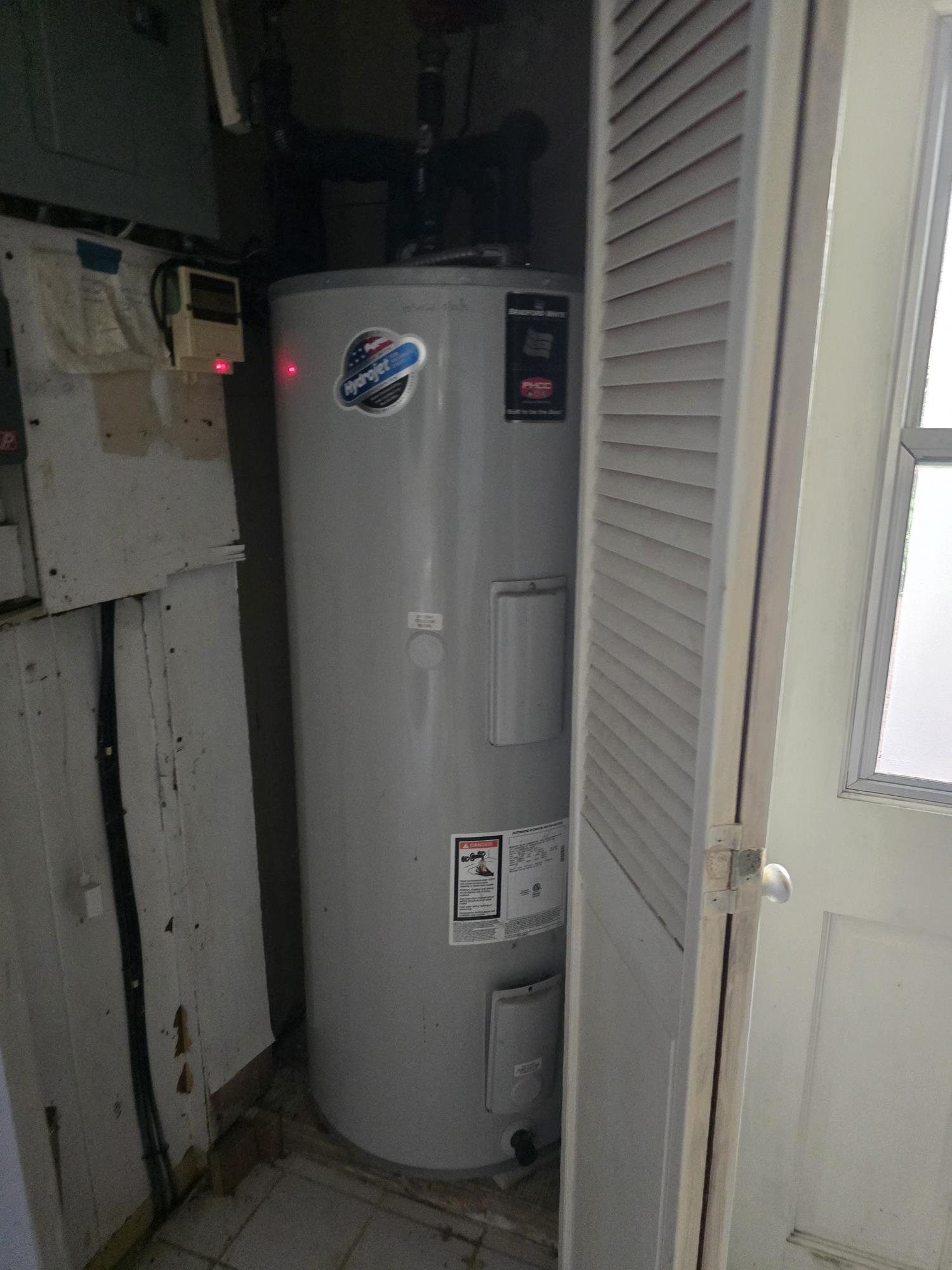 3237  Luahine Pl , Haiku home - photo 9 of 15