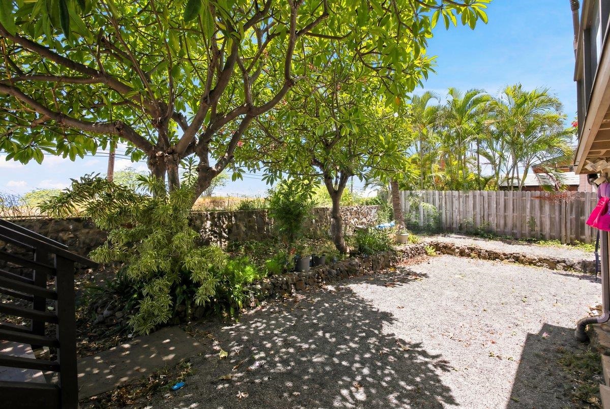 3248  Akala Dr , Maui Meadows home - photo 26 of 45