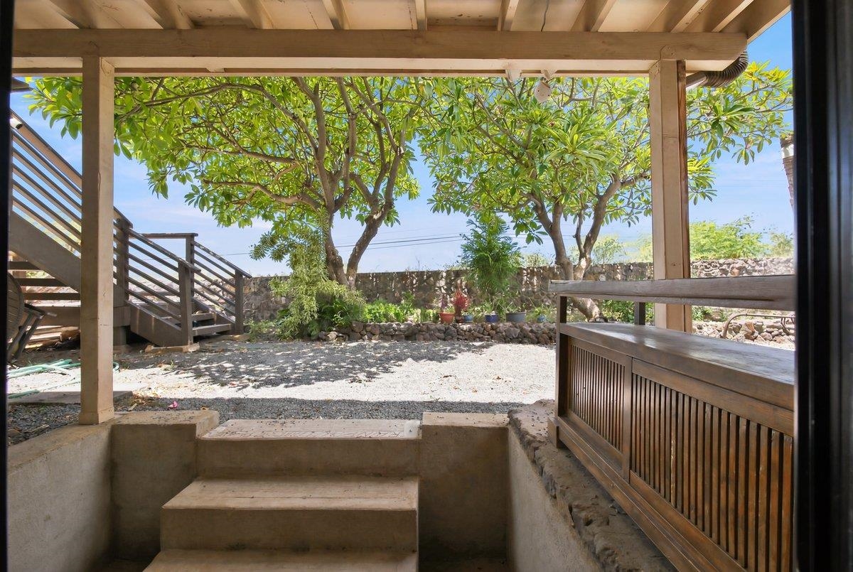 3248  Akala Dr , Maui Meadows home - photo 27 of 45
