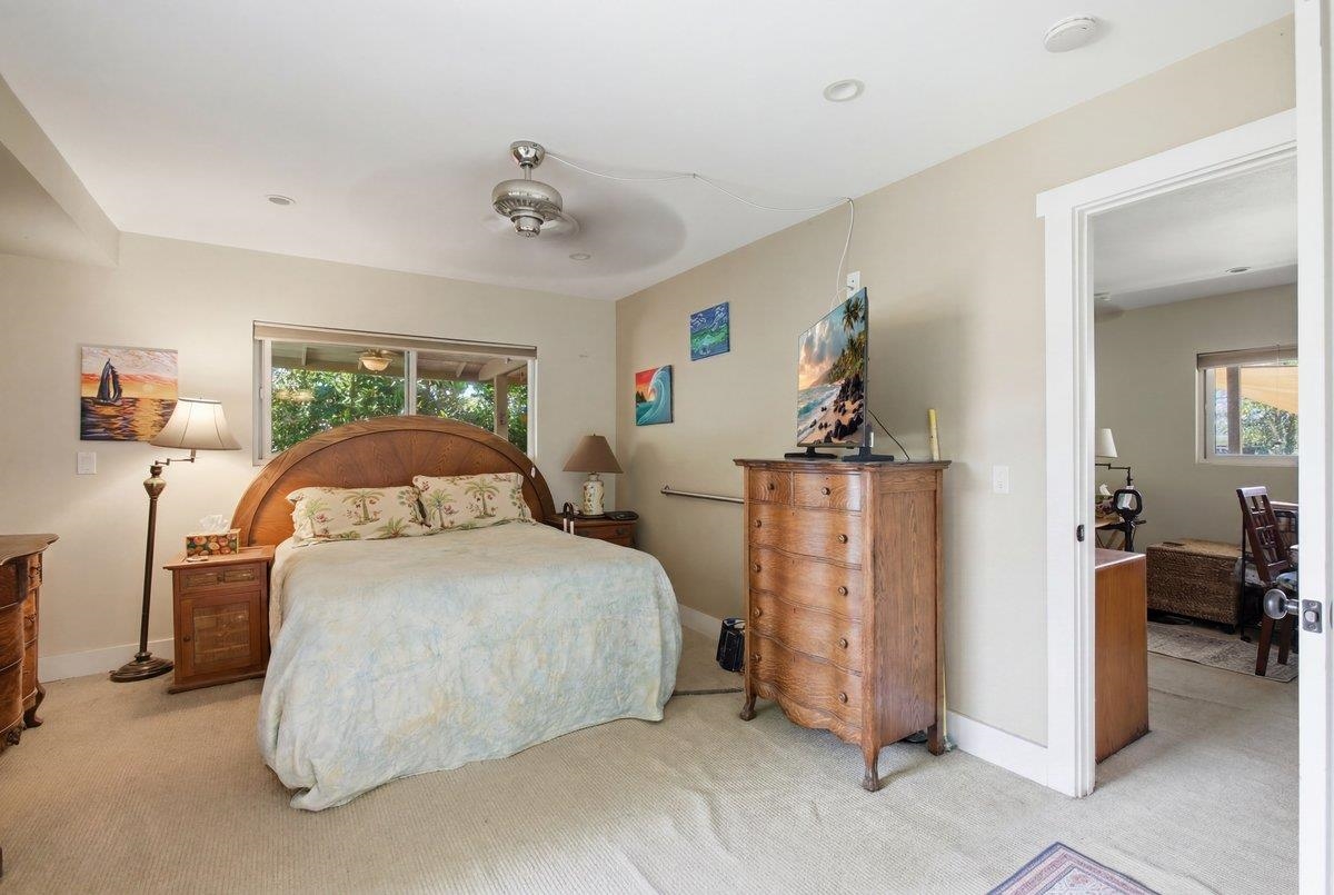 3248  Akala Dr , Maui Meadows home - photo 31 of 45