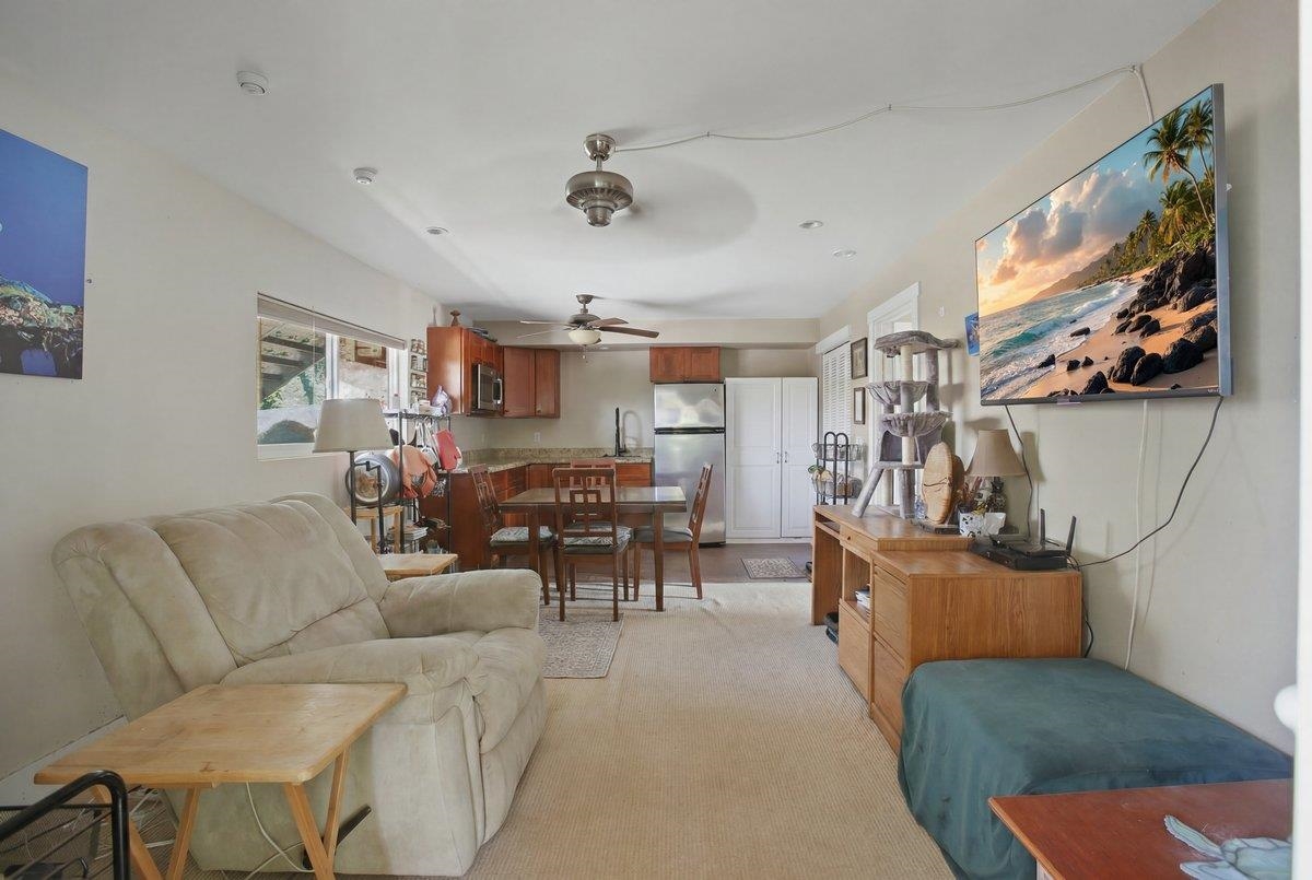 3248  Akala Dr , Maui Meadows home - photo 33 of 45