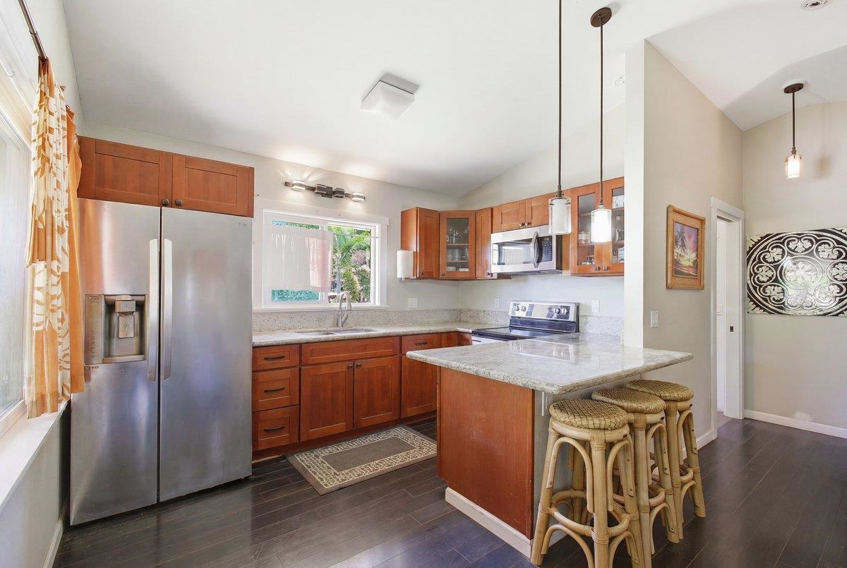 3248  Akala Dr , Maui Meadows home - photo 38 of 45