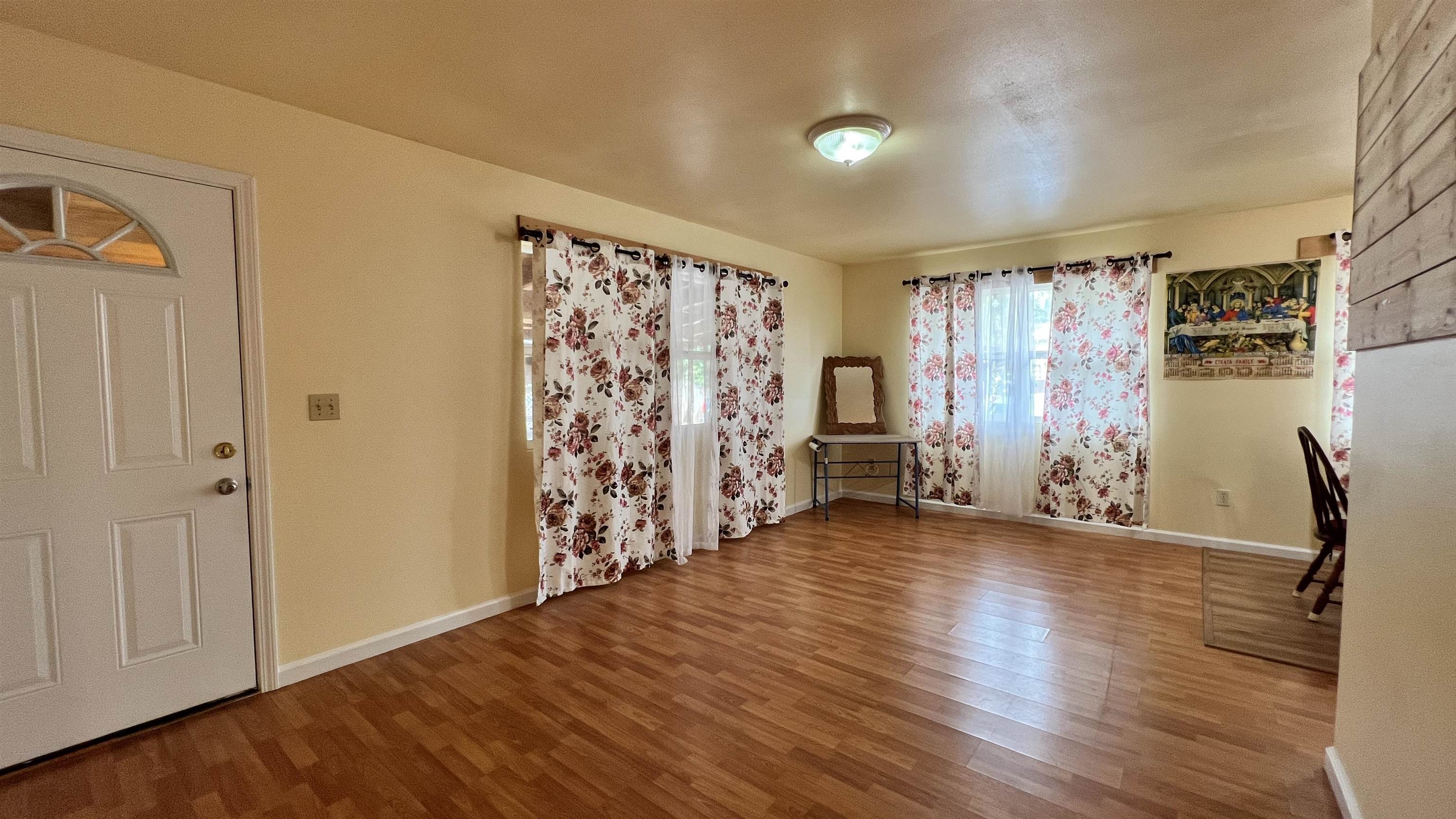 325  Gay St , Lanai home - photo 5 of 10