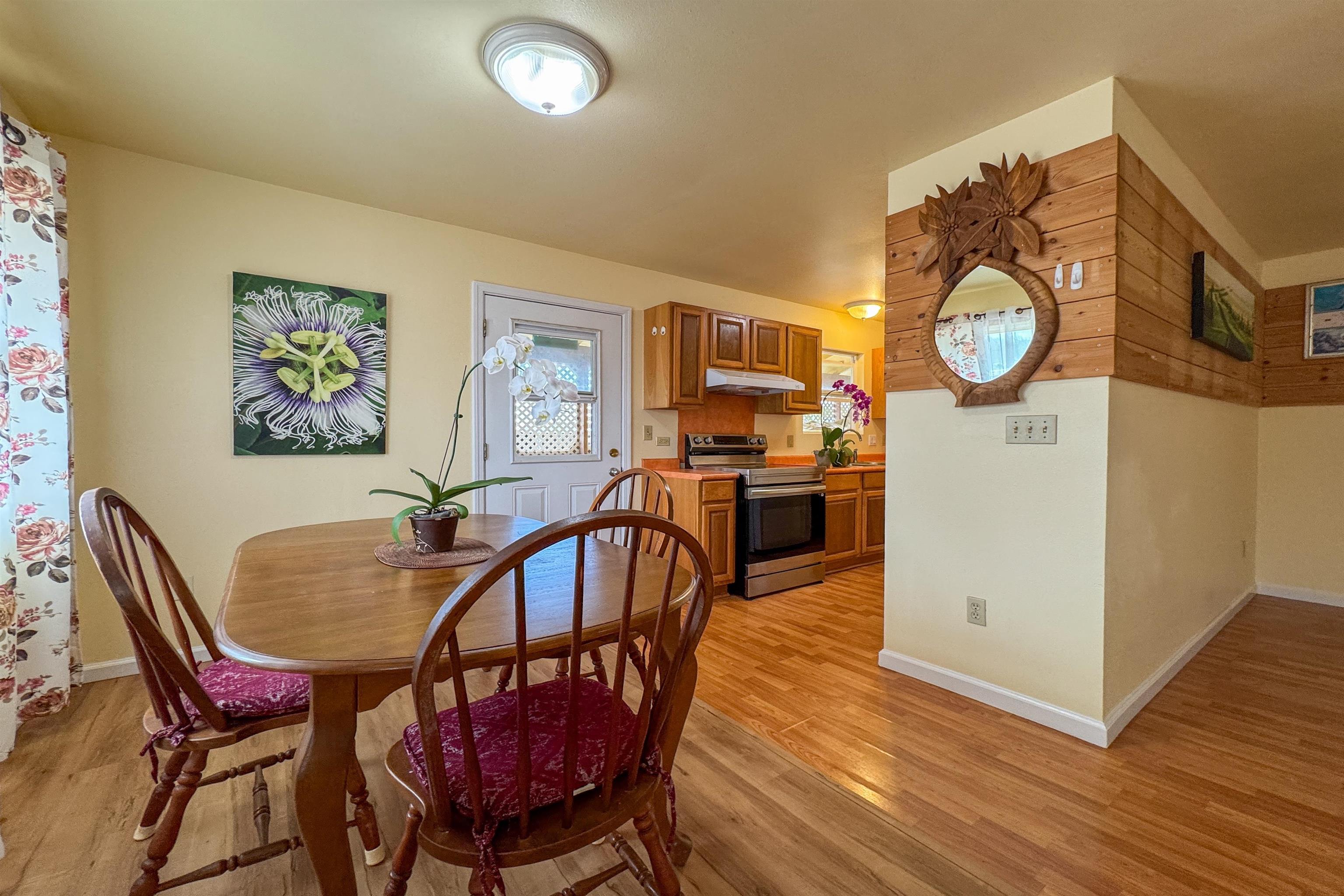 325  Gay St Lanai City, Lanai home - photo 8 of 21