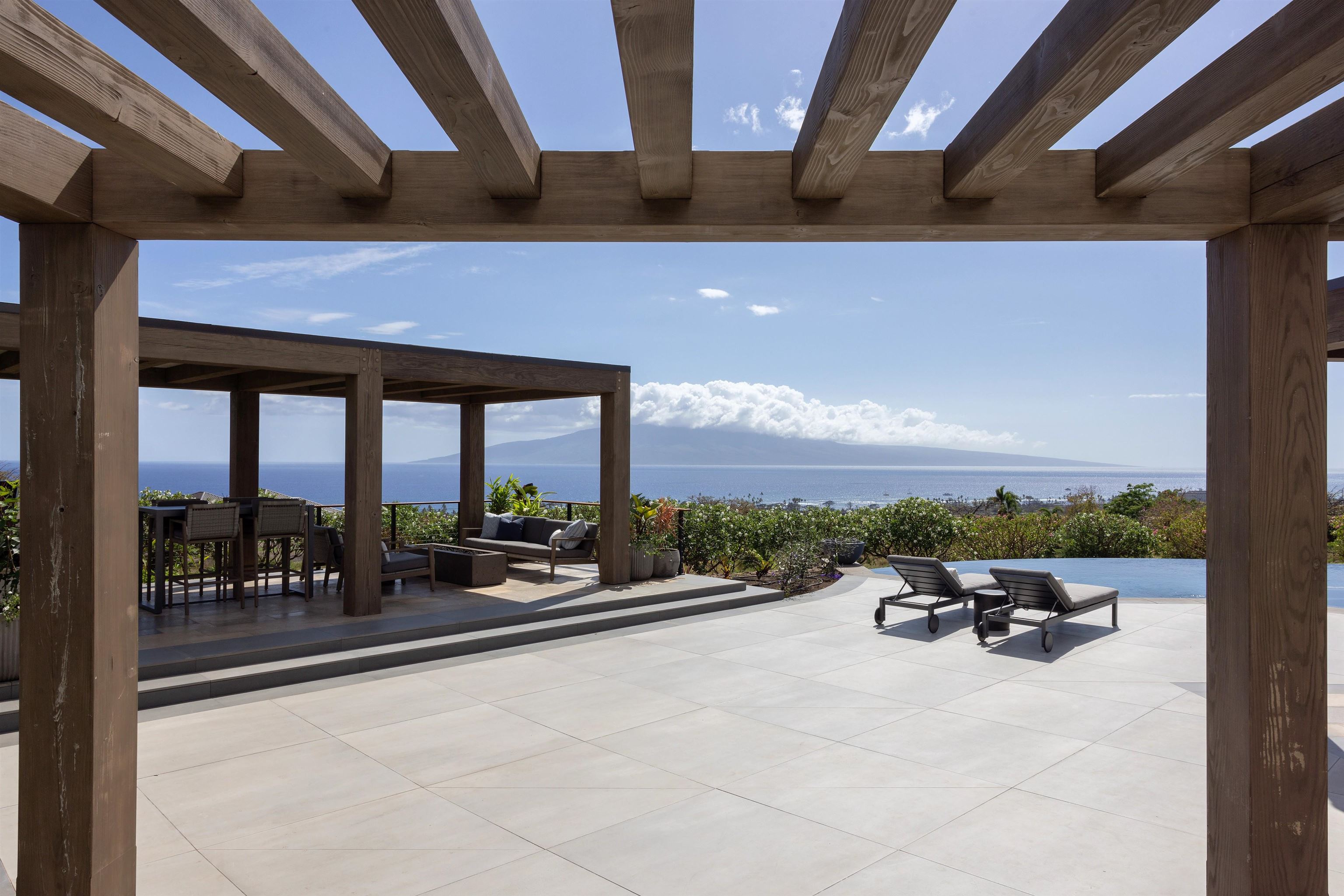 325  Hokiokio Pl Lahaina, Lahaina home - photo 22 of 31