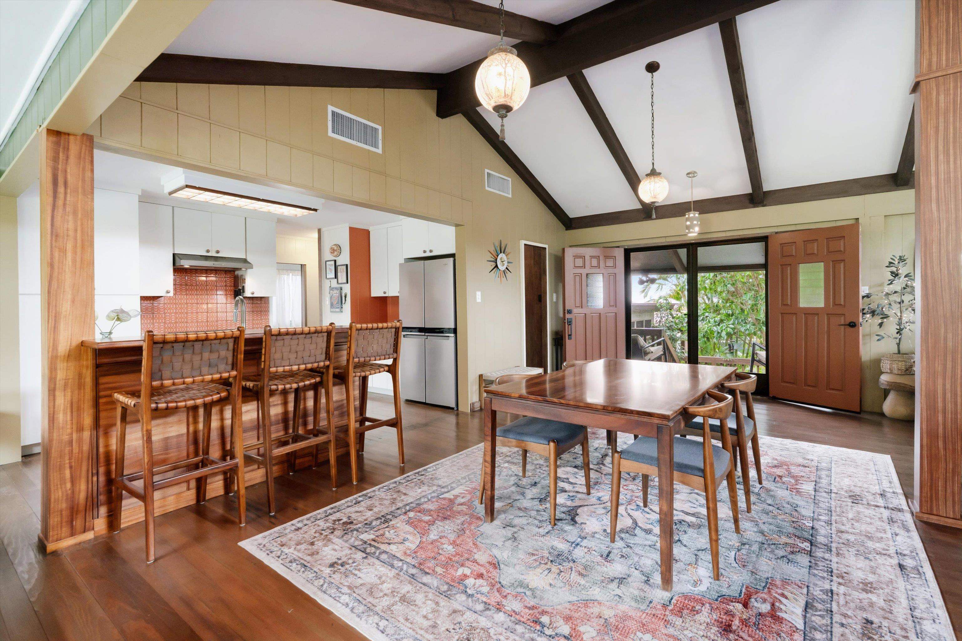 325  Kiele St , Wailuku home - photo 2 of 50