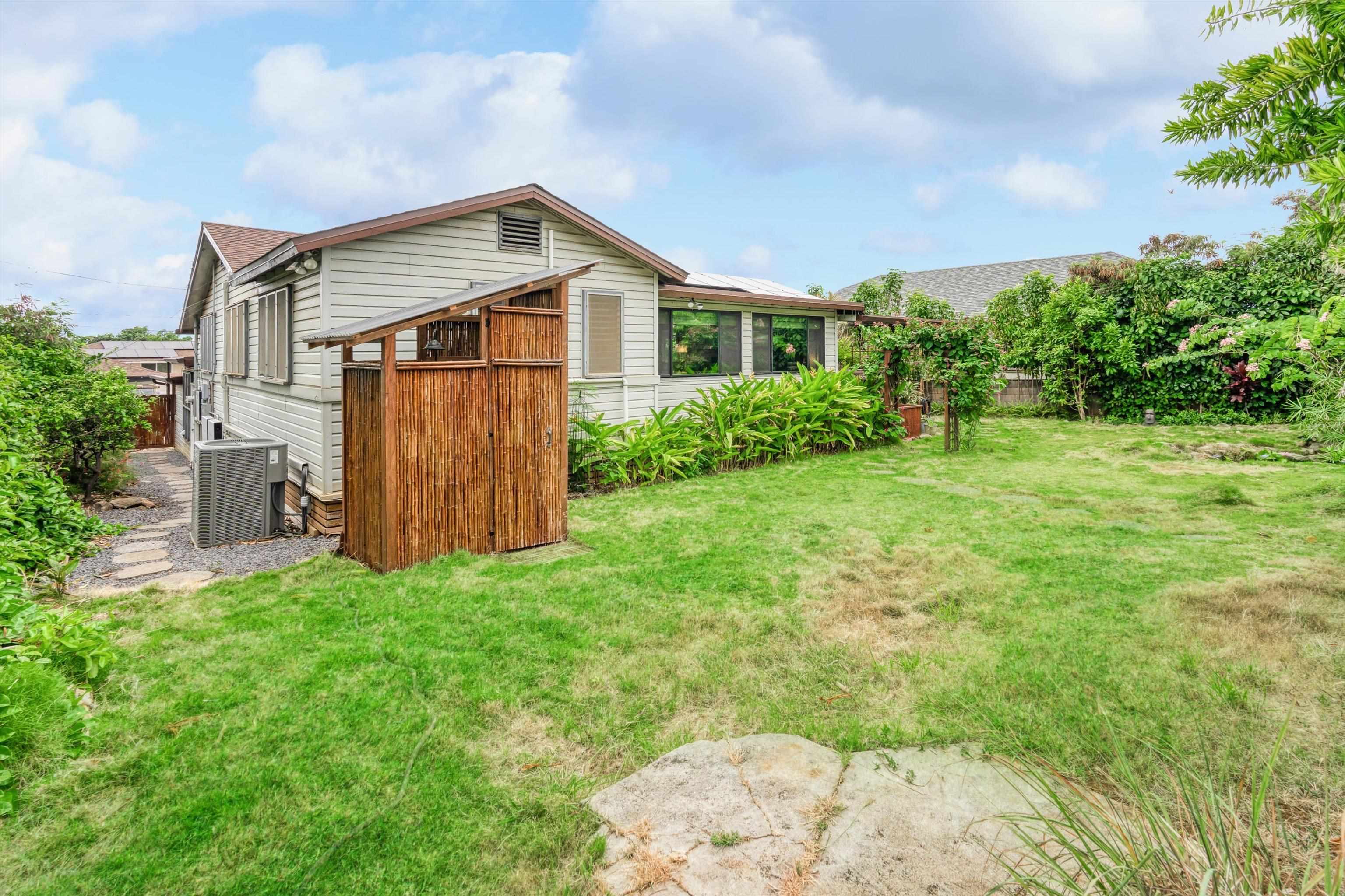 325  Kiele St , Wailuku home - photo 43 of 50