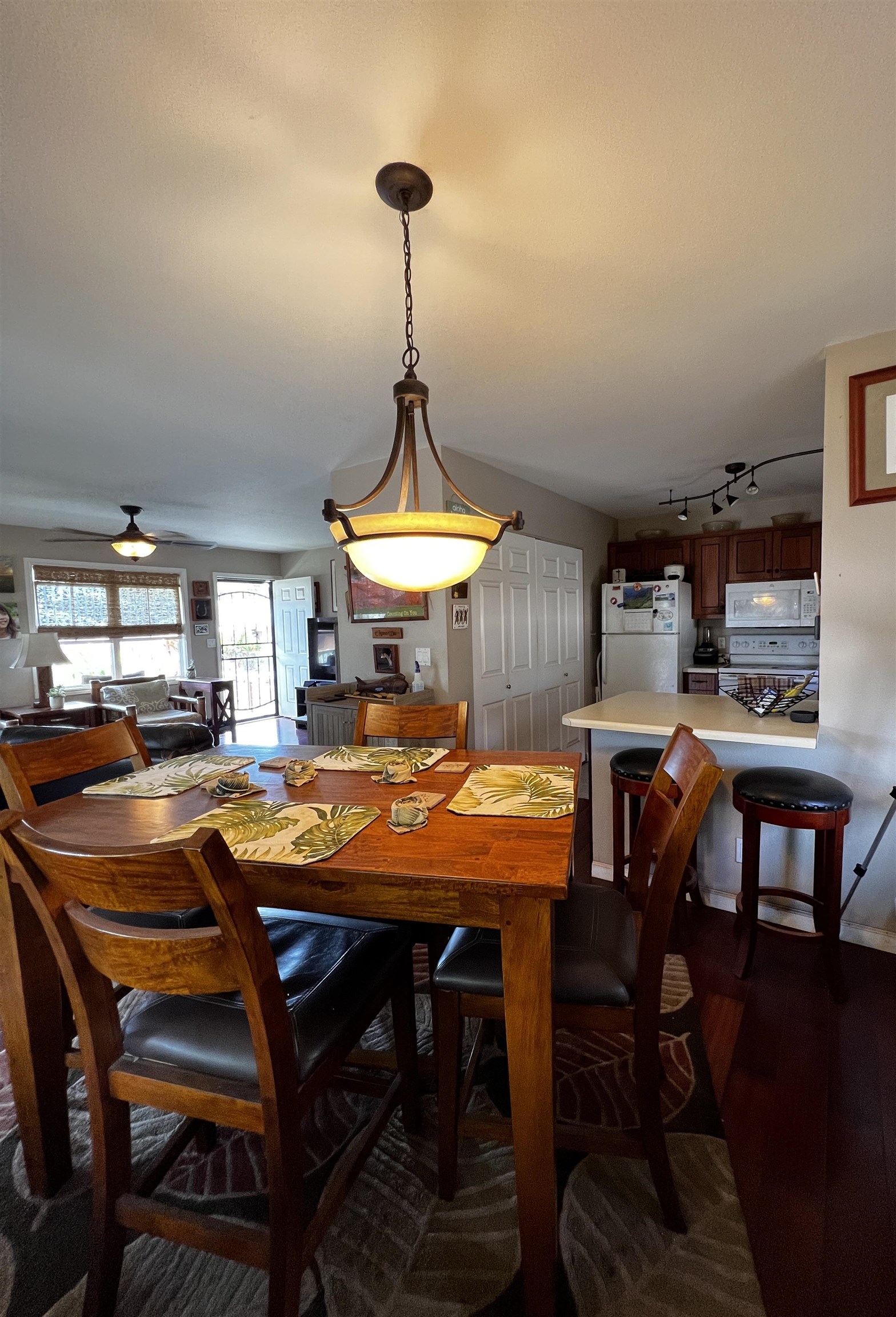 325  Thirteenth St , Lanai home - photo 17 of 40