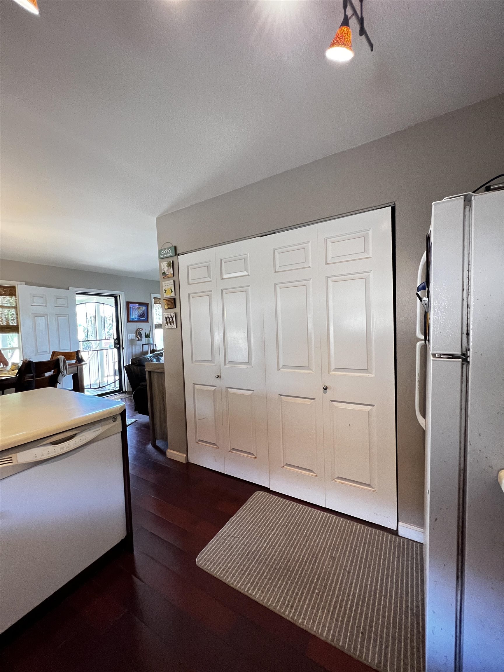 325  Thirteenth St , Lanai home - photo 20 of 40