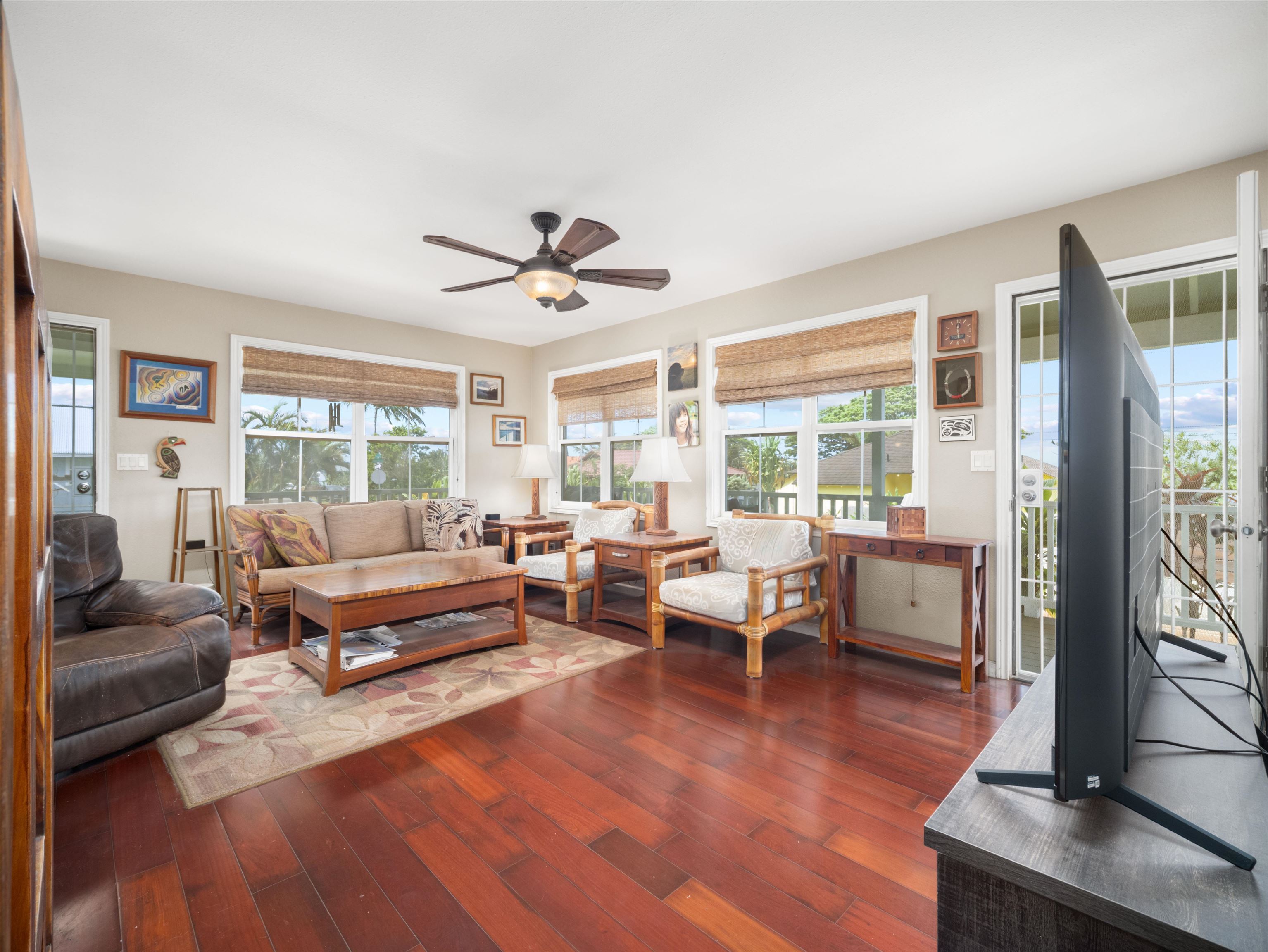 325  Thirteenth St , Lanai home - photo 7 of 21