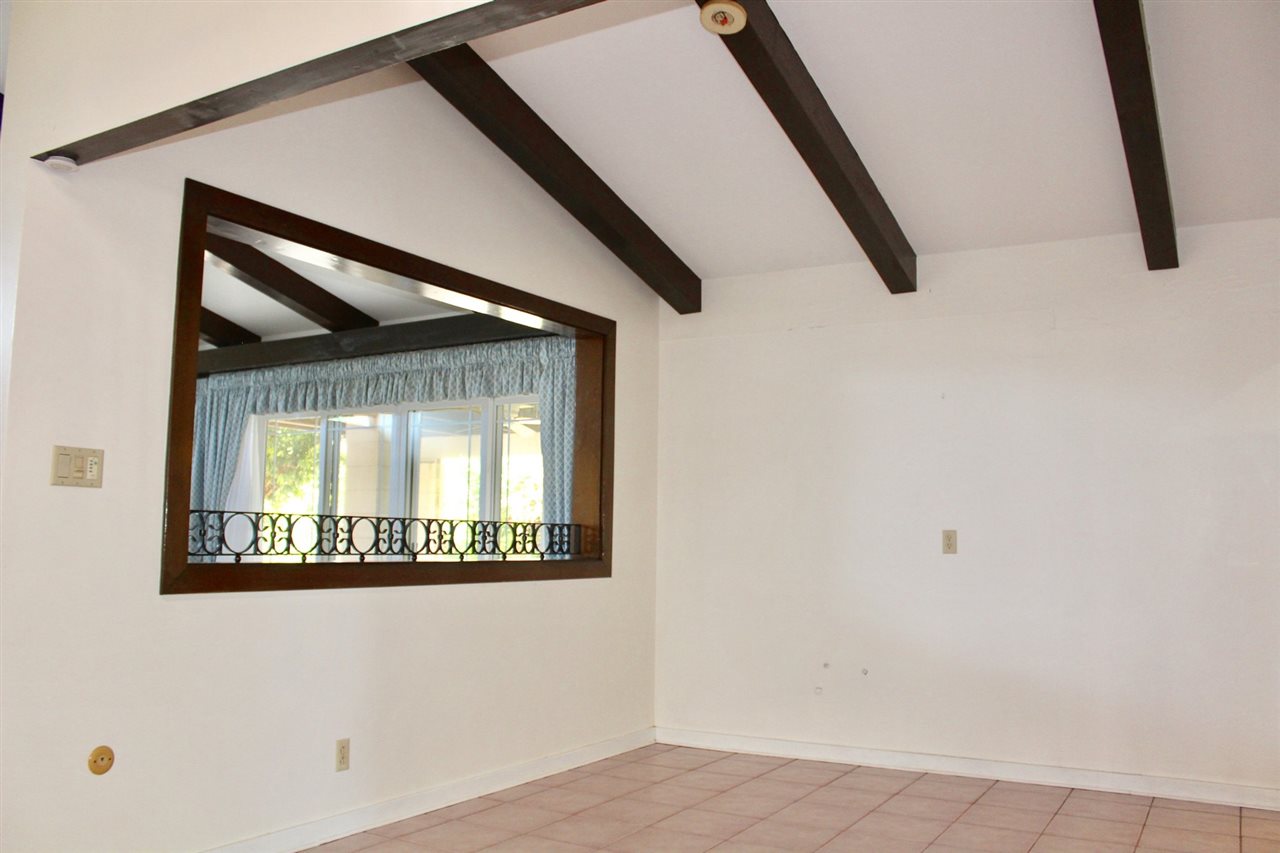 327  Molokai Akau St , Kahului home - photo 5 of 24