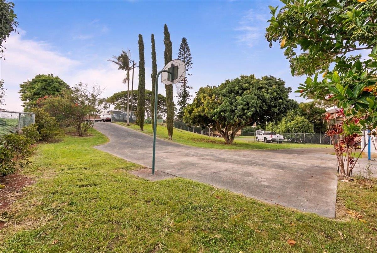 328  Kaomi Pl , Makawao/Olinda/Haliimaile home - photo 34 of 40