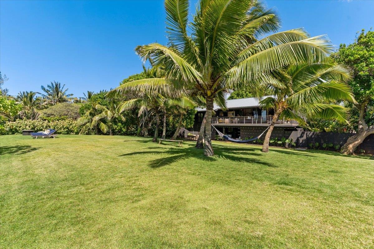 33  Hana Hwy Paia Town, Spreckelsville/Paia/Kuau home - photo 31 of 50