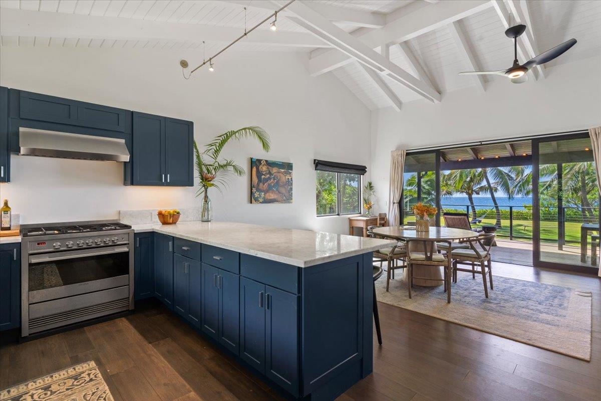 33  Hana Hwy Paia Town, Spreckelsville/Paia/Kuau home - photo 38 of 50