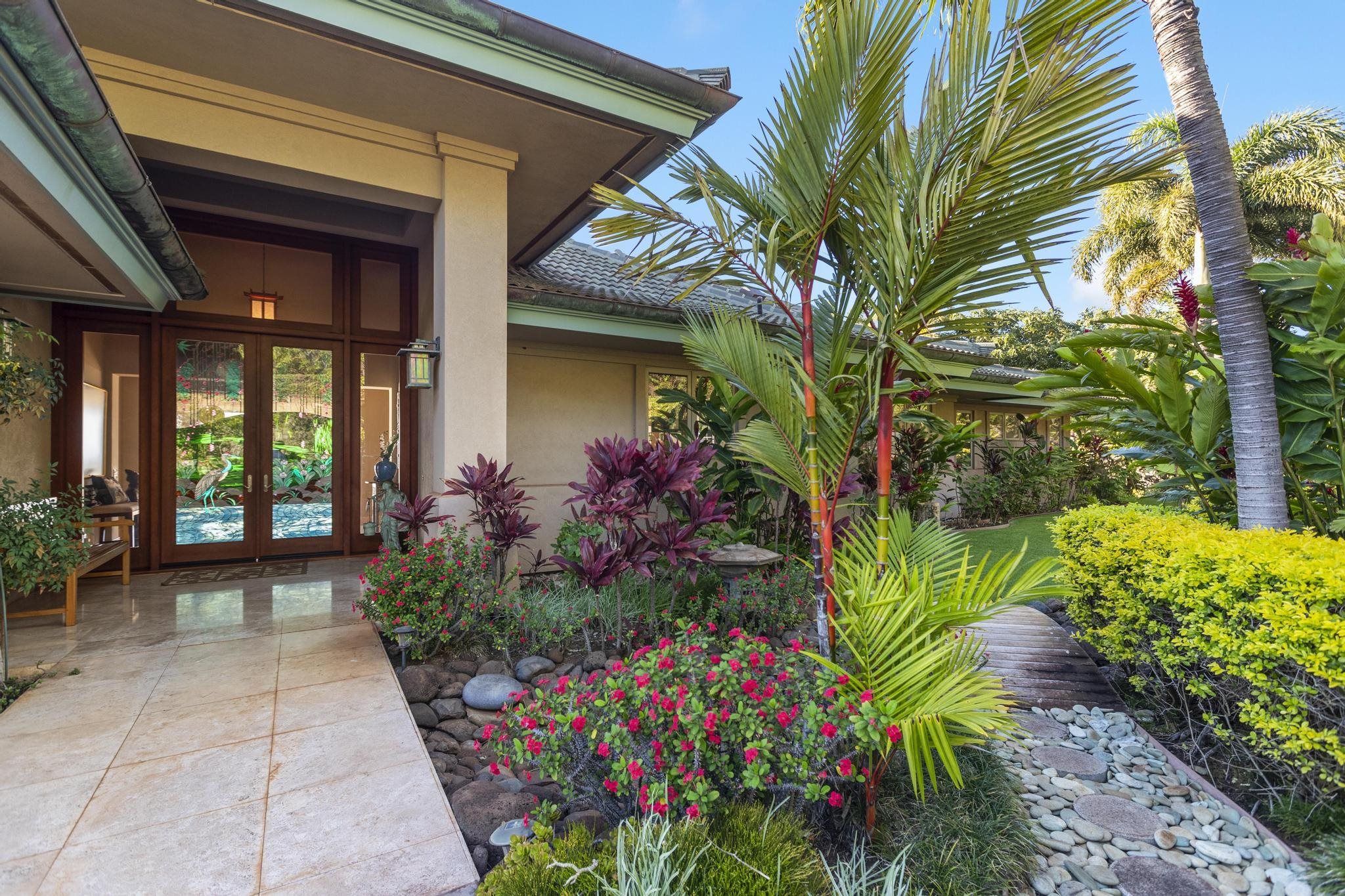 33  Mahi Pua Pl The Pinnacle At Kaanapali, Kaanapali home - photo 2 of 46