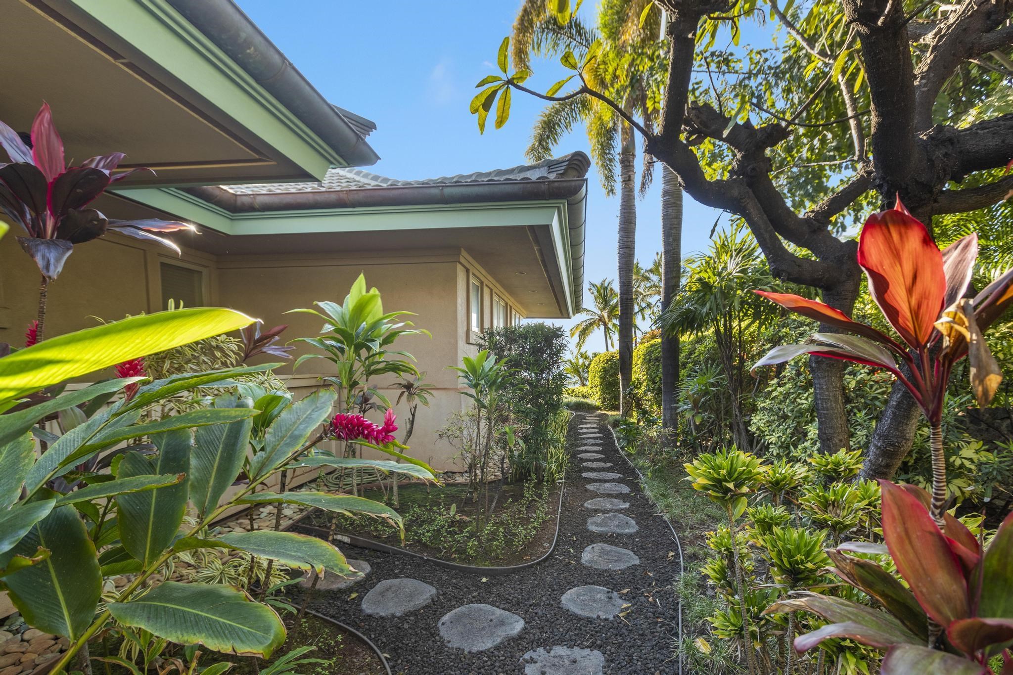 33  Mahi Pua Pl The Pinnacle At Kaanapali, Kaanapali home - photo 34 of 46