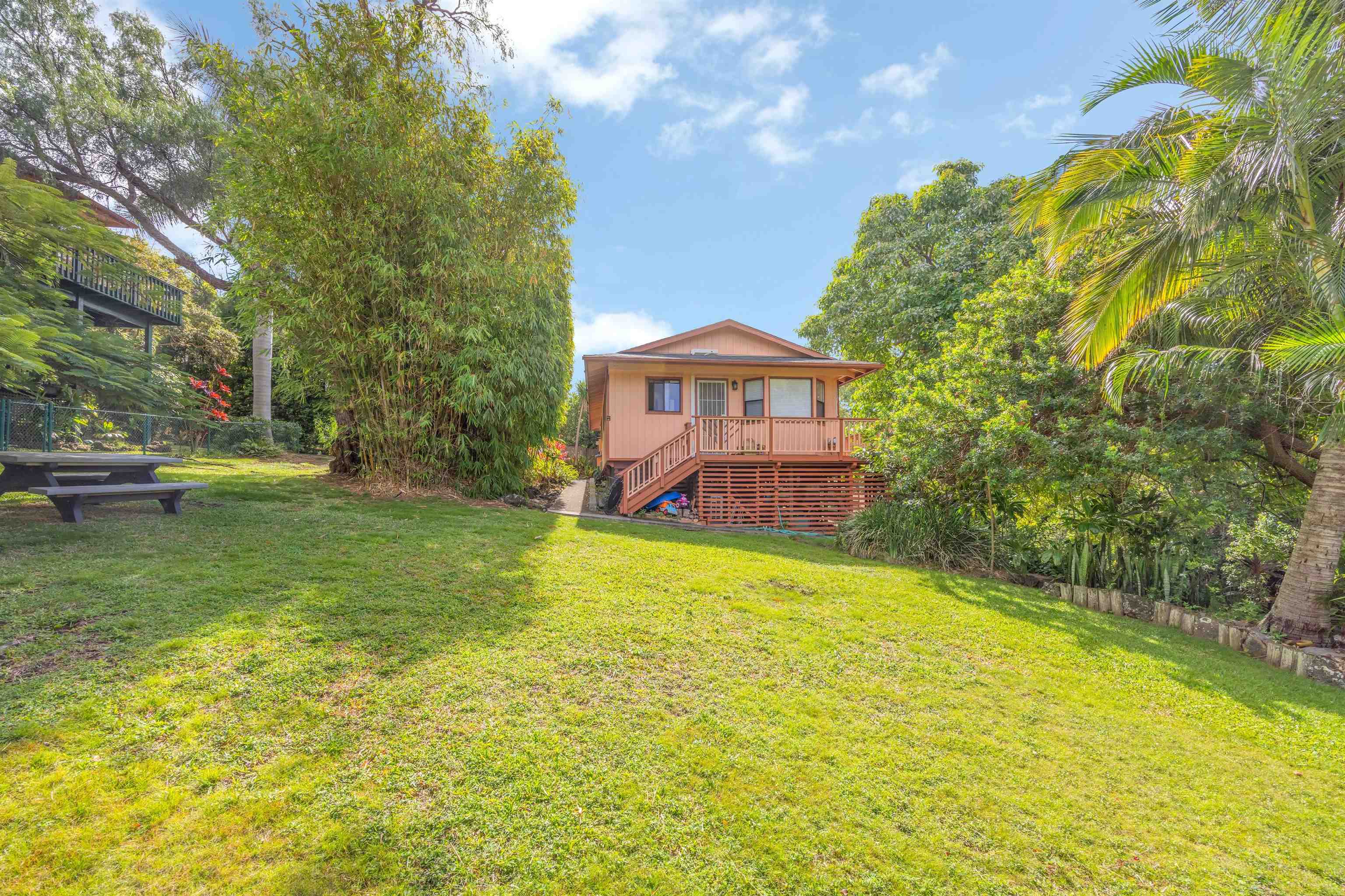 330  Kaupea St Maui Uplands, Makawao/Olinda/Haliimaile home - photo 39 of 47