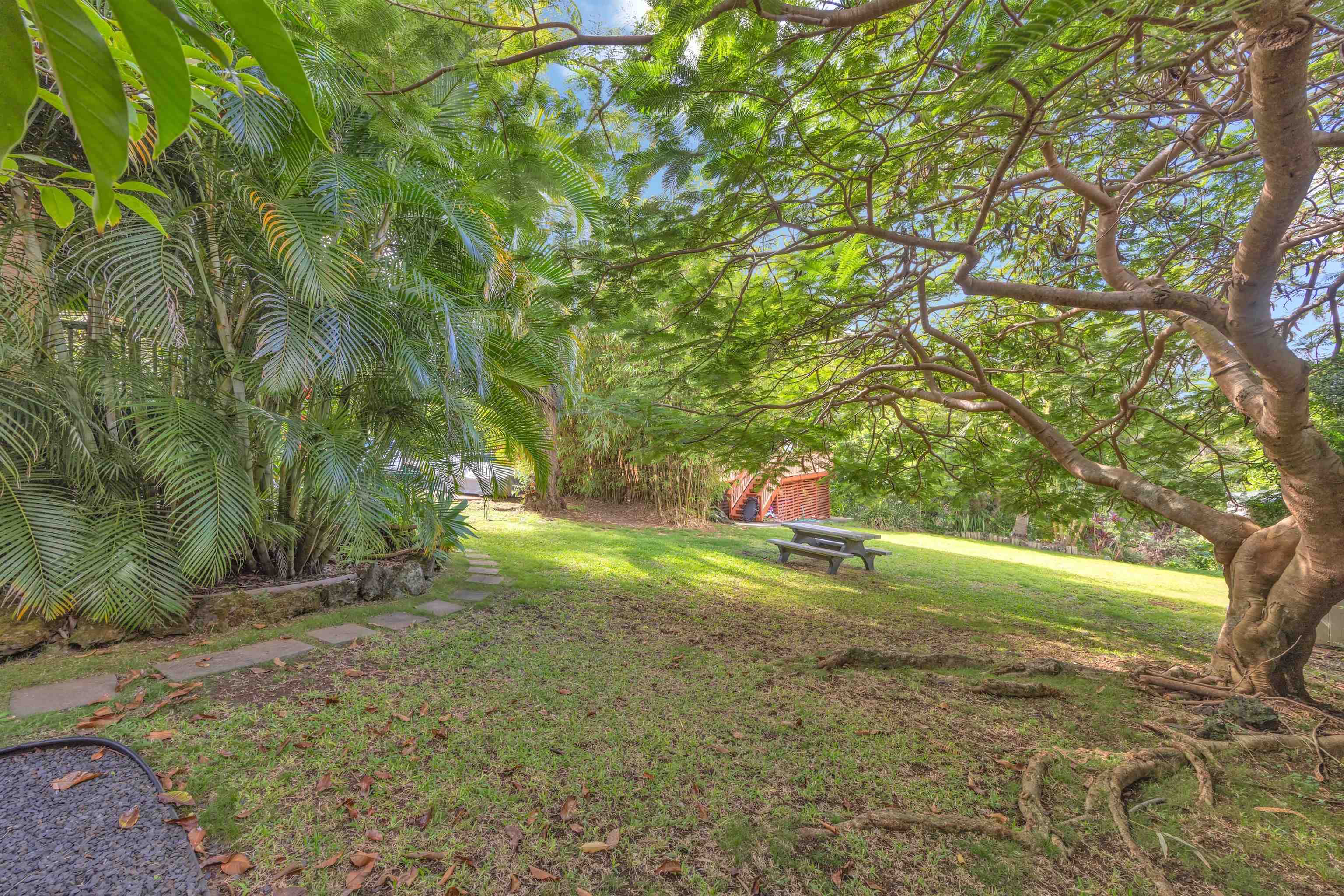 330  Kaupea St Maui Uplands, Makawao/Olinda/Haliimaile home - photo 41 of 47